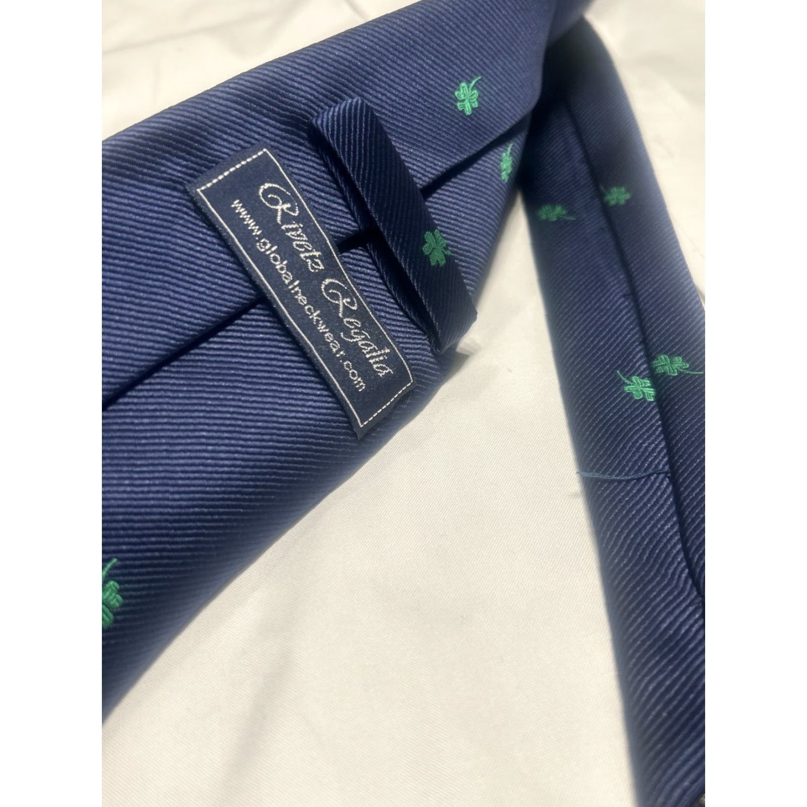 Vintage Rivetz Regalia Tie Men Blue Beautiful Hand Made Clover Tie Size ONE SIZE - 7 Thumbnail