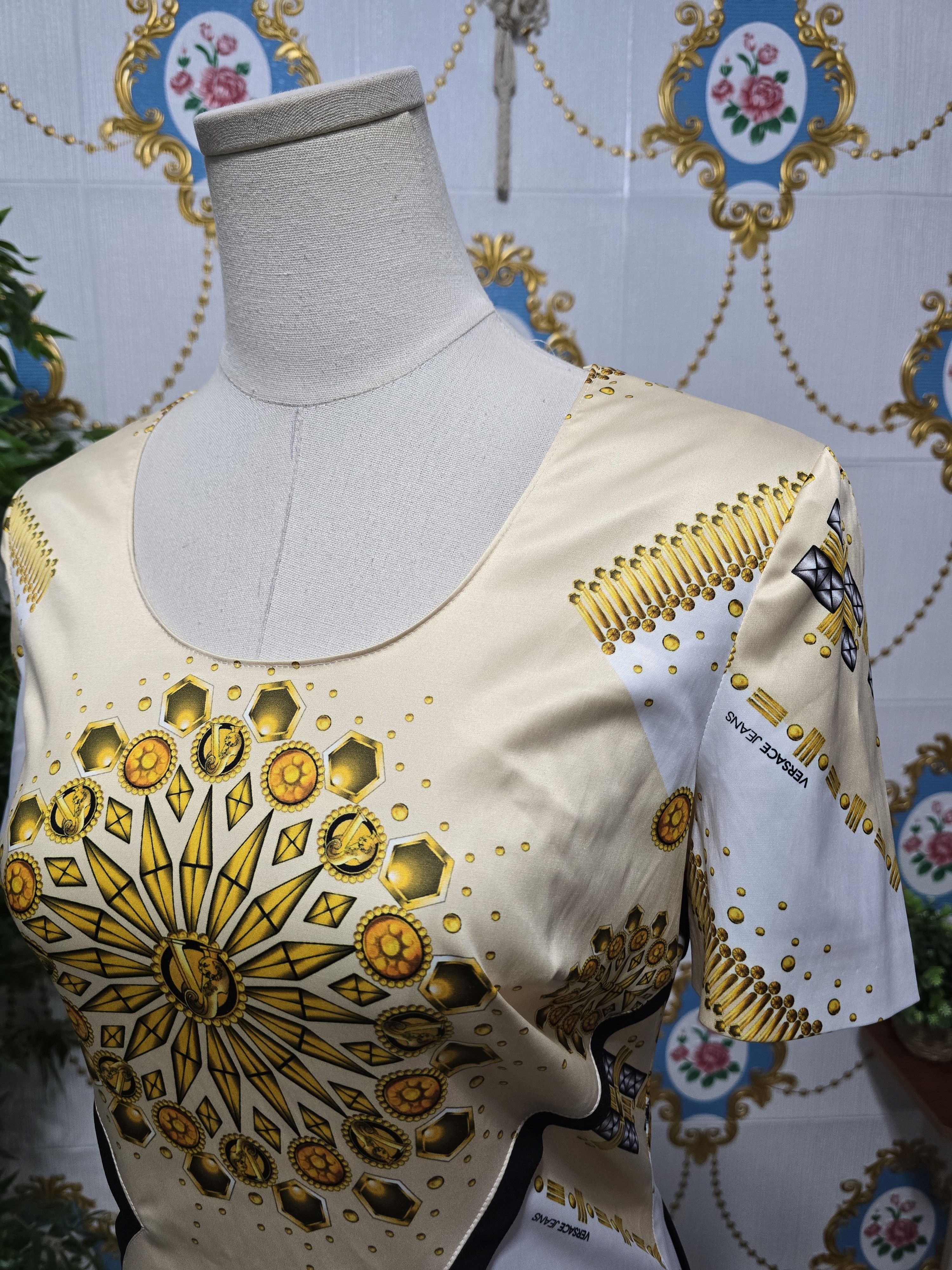 Versace VERSACE rare dress New ! Versace pattern BEAUTIFUL Size M / US 6-8 / IT 42-44 - 9 Thumbnail