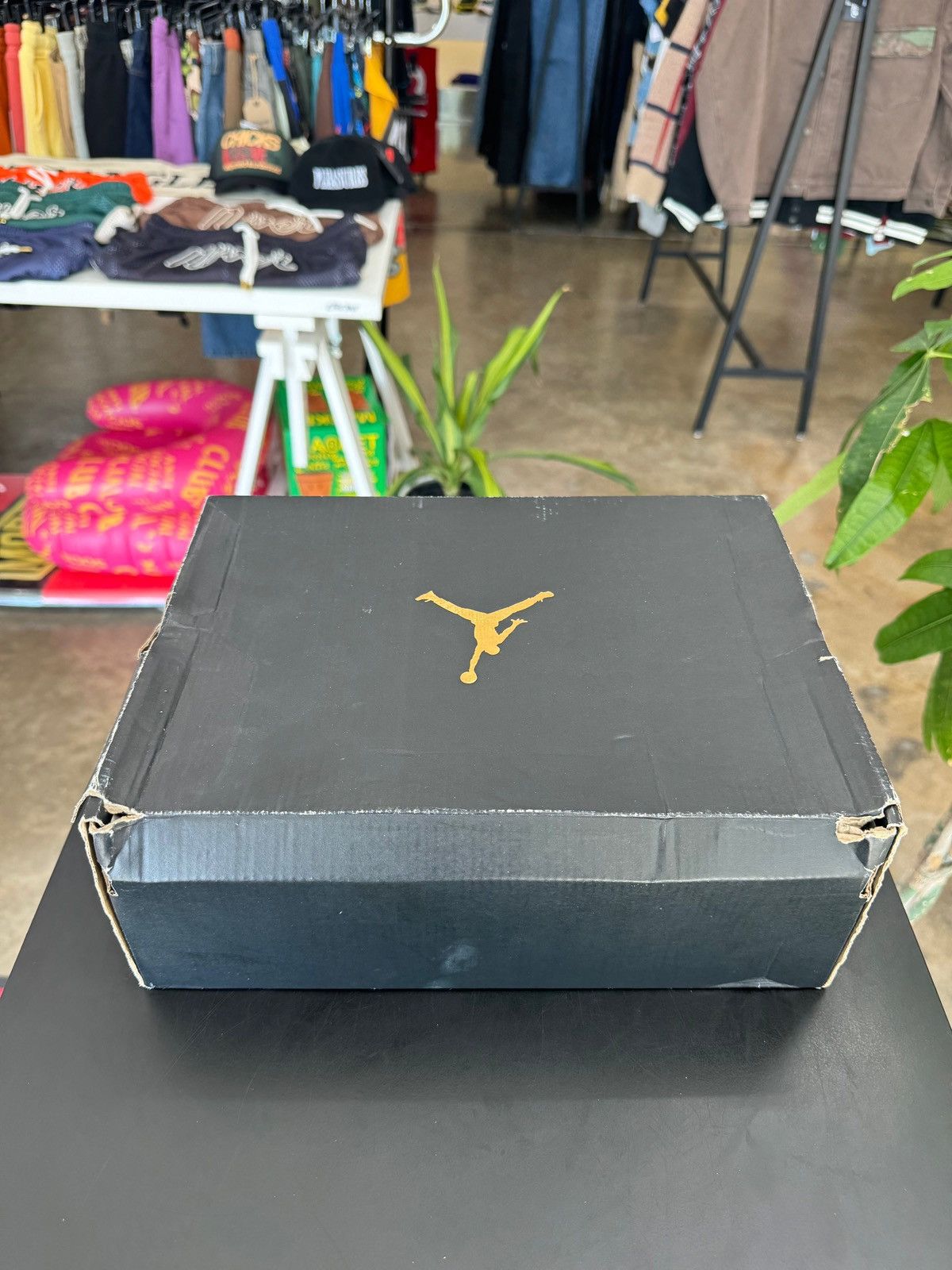 Jordan Brand Air Jordan 4 Oreo Sz. 5Y (2015) Size US 5 / EU 37 - 15 Thumbnail
