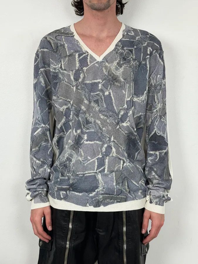 Dolce & Gabbana 2000s Dolce & Gabbana Grey Abstract Trompe L’œil V-Neck Sweater Size US M / EU 48-50 / 2 - 2 Thumbnail