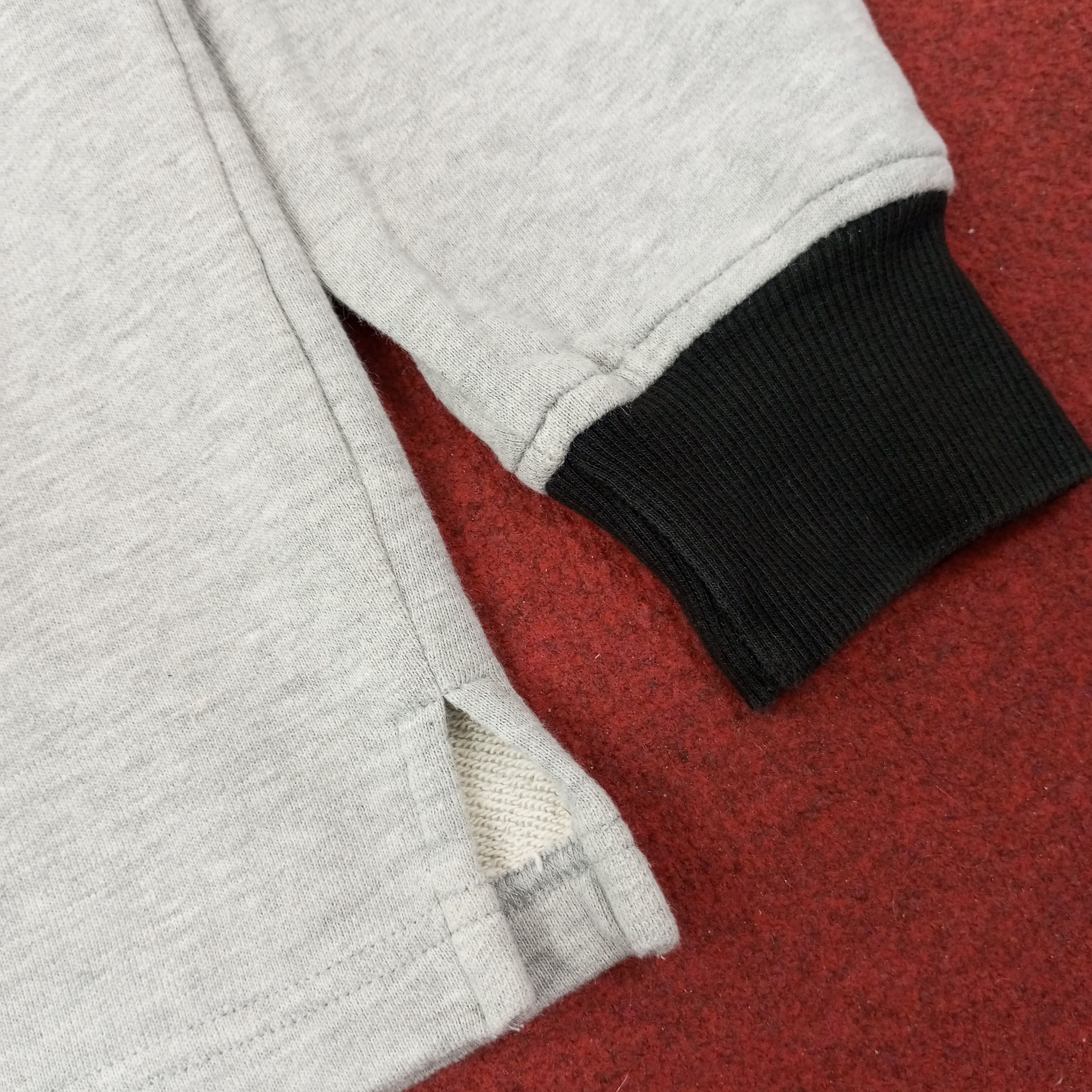 Yves Saint Laurent Yves Saint Laurent Fashion Brand Sweatshirt c250n13 Size US S / EU 44-46 / 1 - 5 Thumbnail
