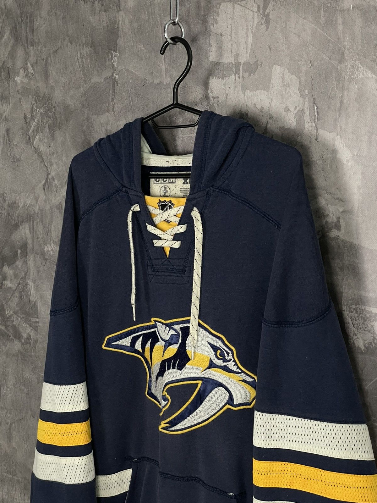 Ccm × NHL × Vintage Vintage CCM Streetwear Vintage Reebok NHL Hoodie Size US XL / EU 56 / 4 - 7 Thumbnail