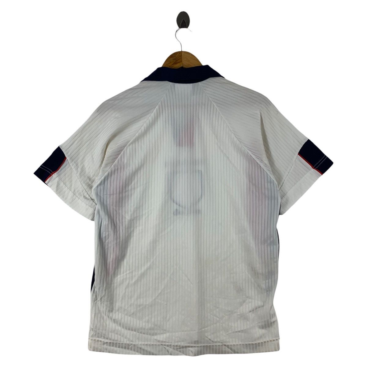 Umbro Vintage UMBRO ENGLAND 1997/98 Home kit football jersey Size US M / EU 48-50 / 2 - 4 Thumbnail