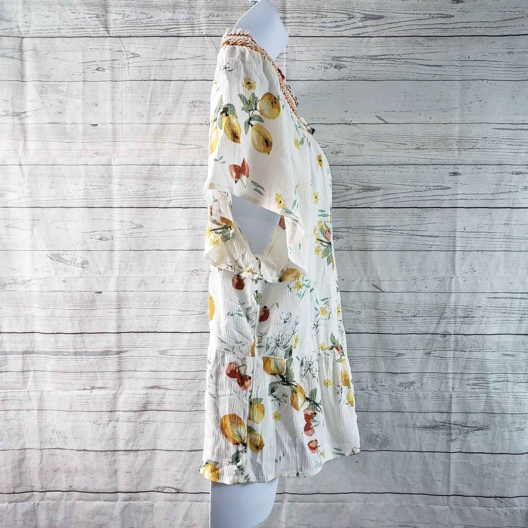 Vintage **Maurices Women's Off the Shoulder Top Size 2XL White Rayon Floral** User: Maurices Women's Off the Shoulder Top Size 2XL White Rayon Floral Size XXL / US 16-18 / IT 52-54 - 3 Thumbnail