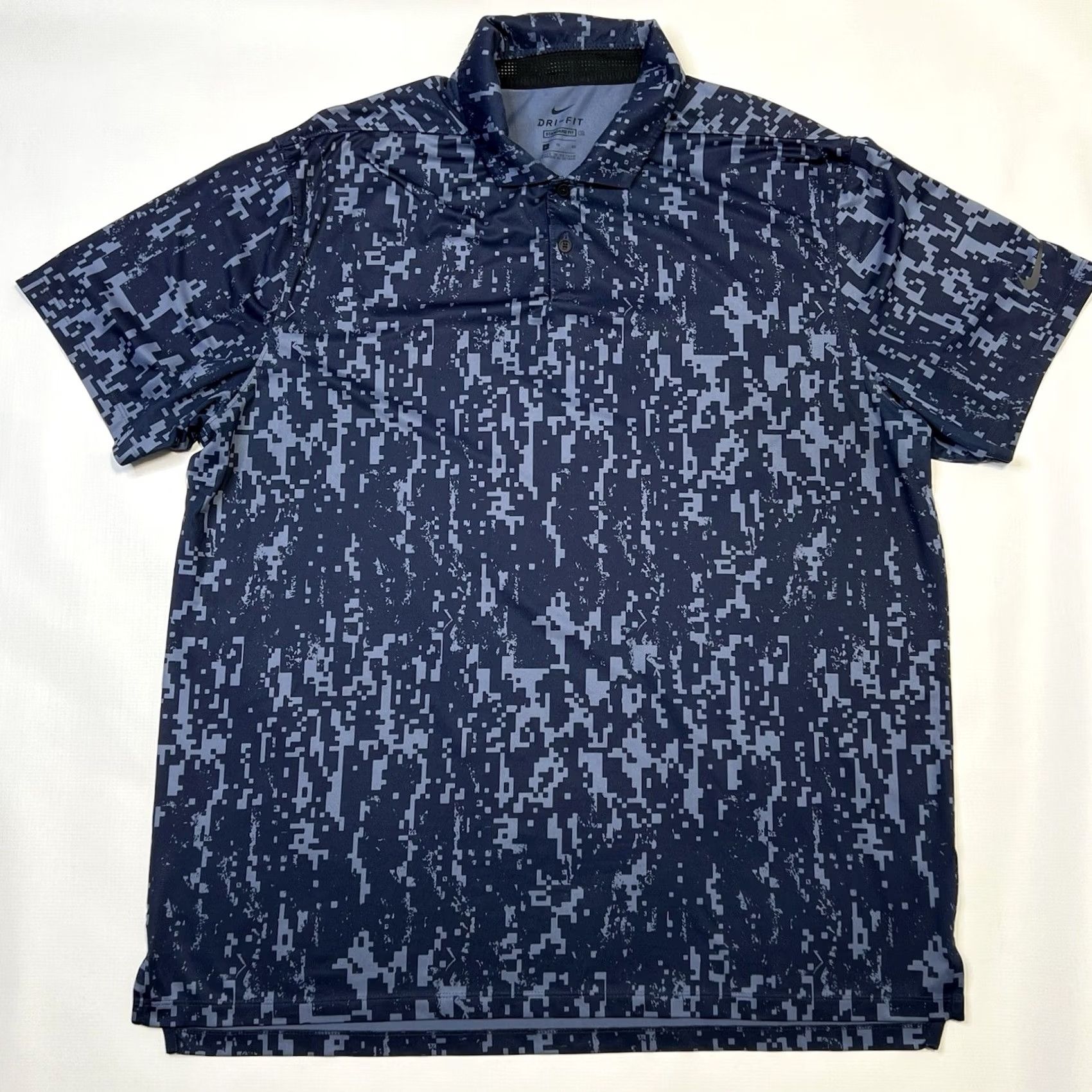 Nike VINTAGE Nike Golf Vapor Digital Camo Polo Mens XL Blue Dri-Fit Wick Performance Stretch Size US XL / EU 56 / 4 - 2 Thumbnail