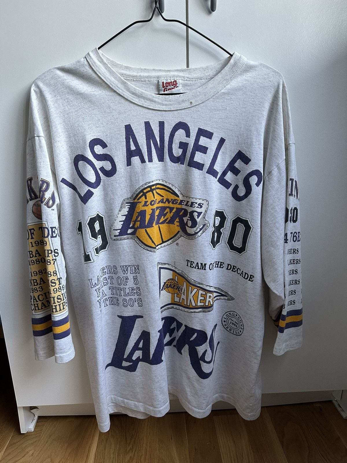 Vintage 90s RARE LAKERS T authentic SHIRT