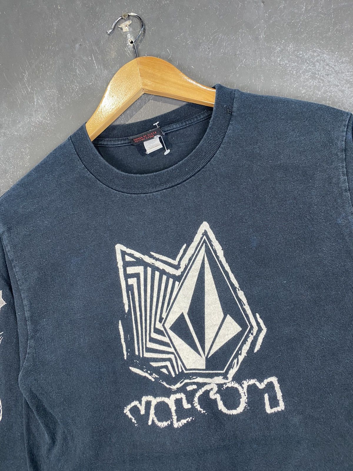 Shorty's Skateboards × Vintage × Volcom y2k Volcom Skateboard Longsleeve Tee Size US S / EU 44-46 / 1 - 3 Thumbnail