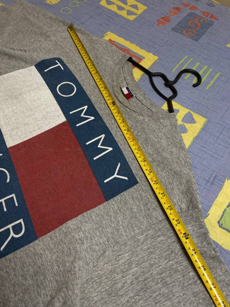 Tommy Hilfiger Tommy Hilfiger Vintage 90s Streetwear T-shirt Size US XL / EU 56 / 4 - 10 Thumbnail