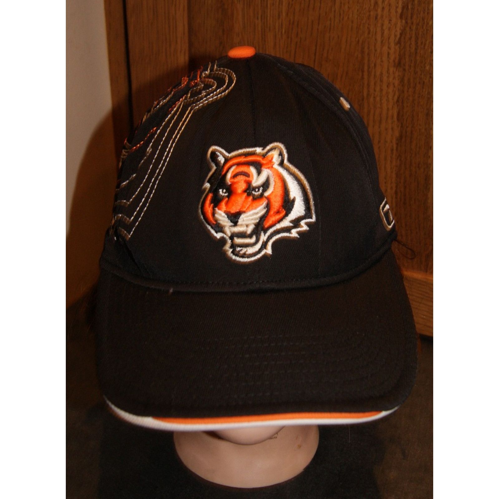 Reebok VTG Y2K Cincinnati Bengals Reebok Fitted L/XL Hat Cap RARE Size ONE SIZE - 3 Thumbnail