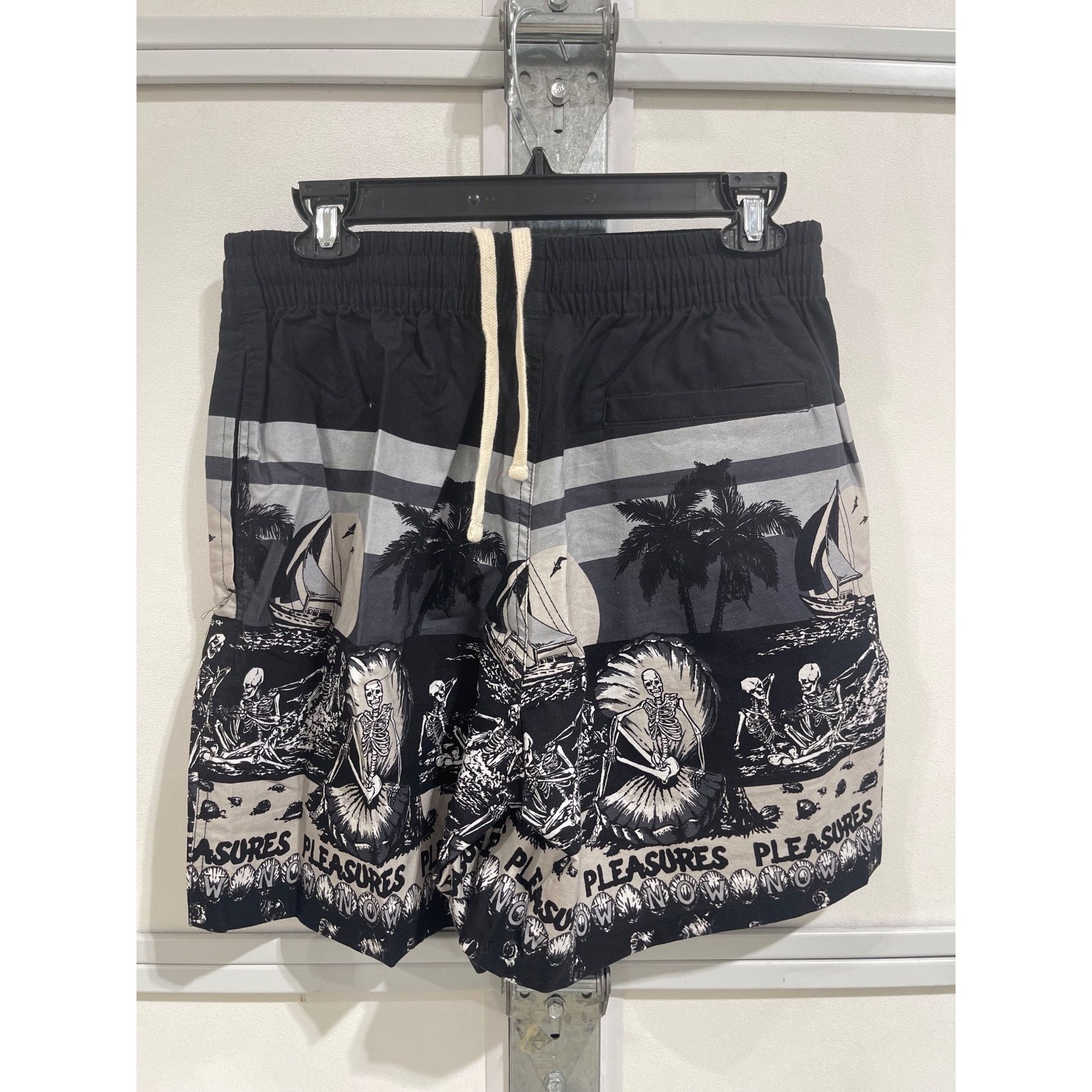 Pleasures NEW PLEASURES BEACH SHORTS SZ SMALL Size US 30 / EU 46 - 2 Thumbnail