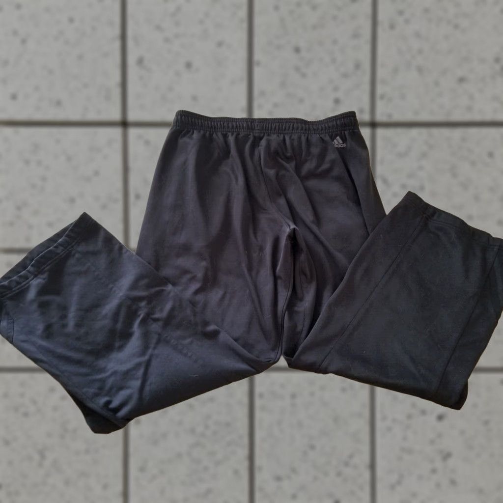 Adidas Womens adidas Pants M Medium Black Athletic Gym Workout Legging Yoga Capri Size 32" / US 10 / IT 46 - 1 Thumbnail