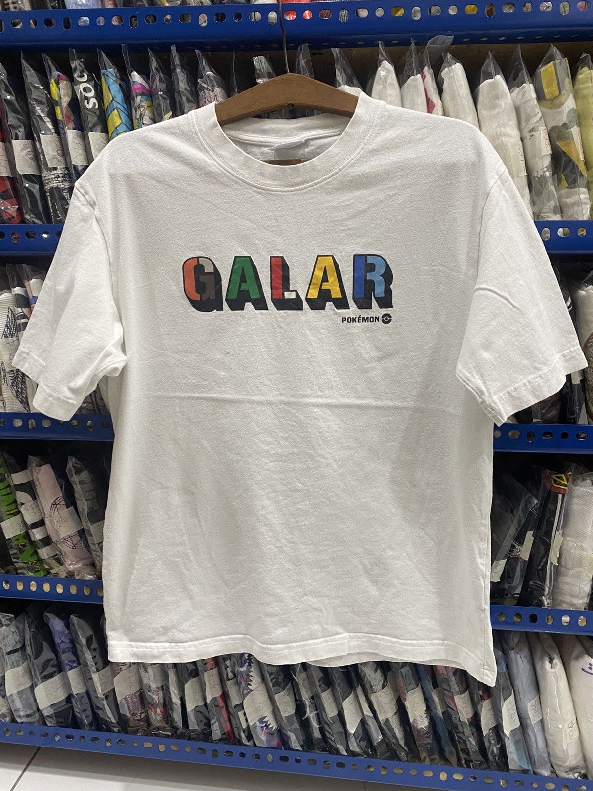 GU GALAR POKÉMON TSHIRT Size US M / EU 48-50 / 2 - 1 Thumbnail