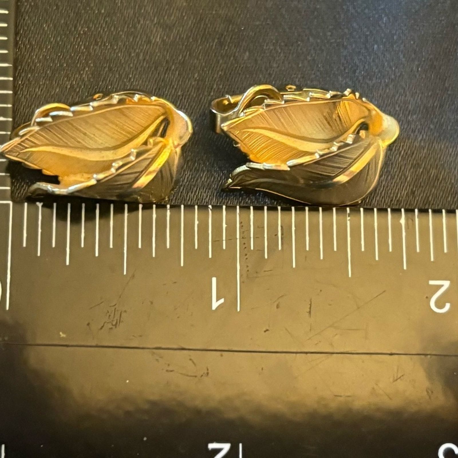 Other Vintage Signed GIOVANNI Double Leaf CLIP ON Earrings Size ONE SIZE - 3 Thumbnail