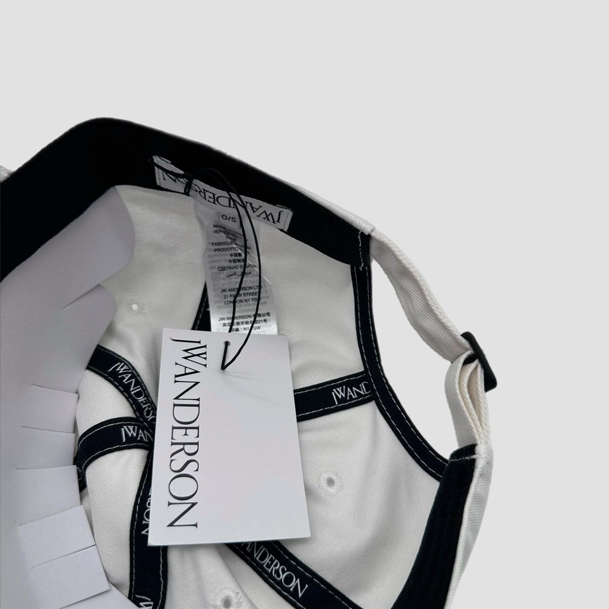 JW Anderson JW Anderson Gothic Logo Spell Out Cap Size ONE SIZE - 7 Thumbnail