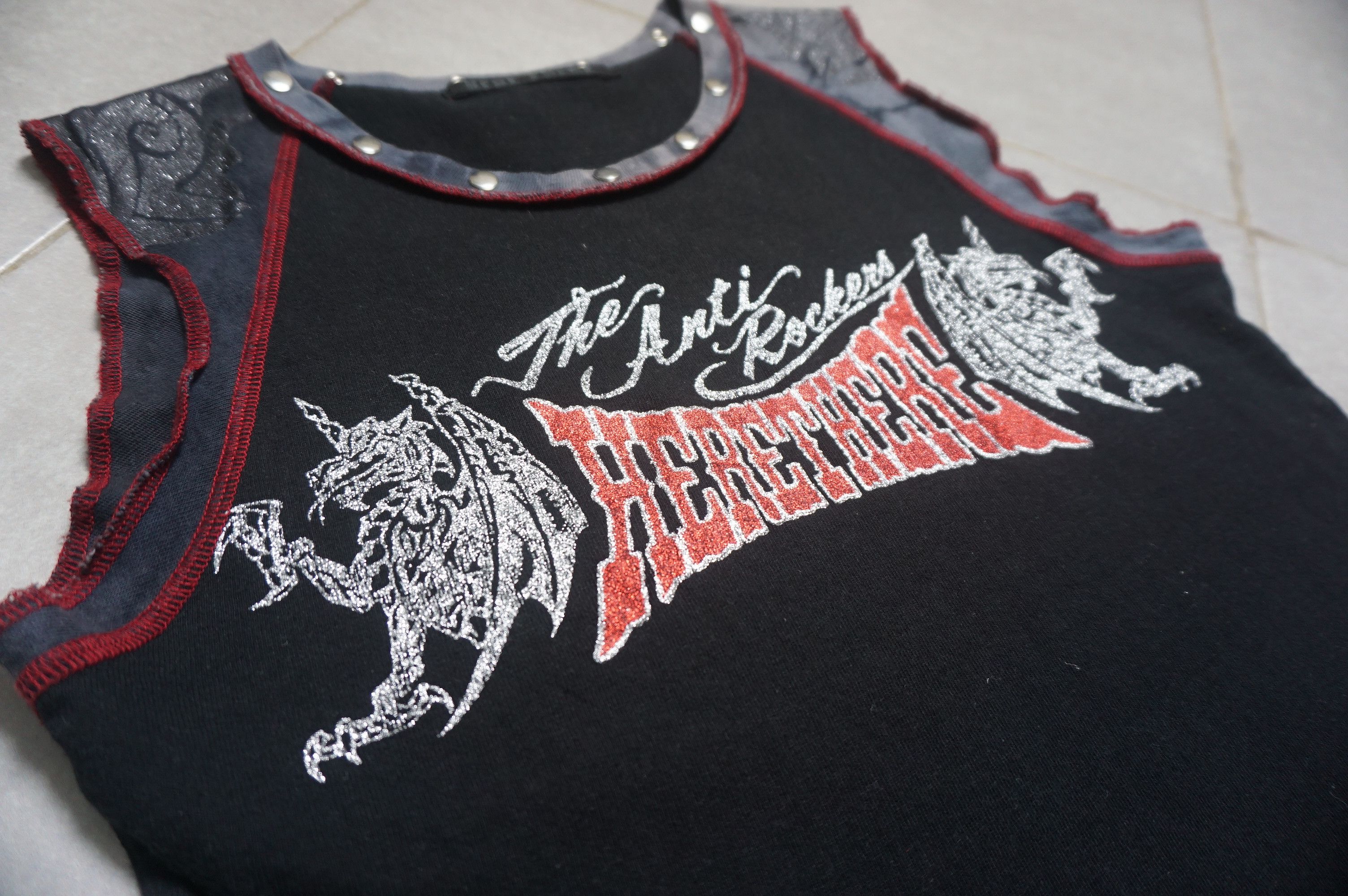 Japanese Brand Here there Y2K sleevless Size US S / EU 44-46 / 1 - 3 Thumbnail