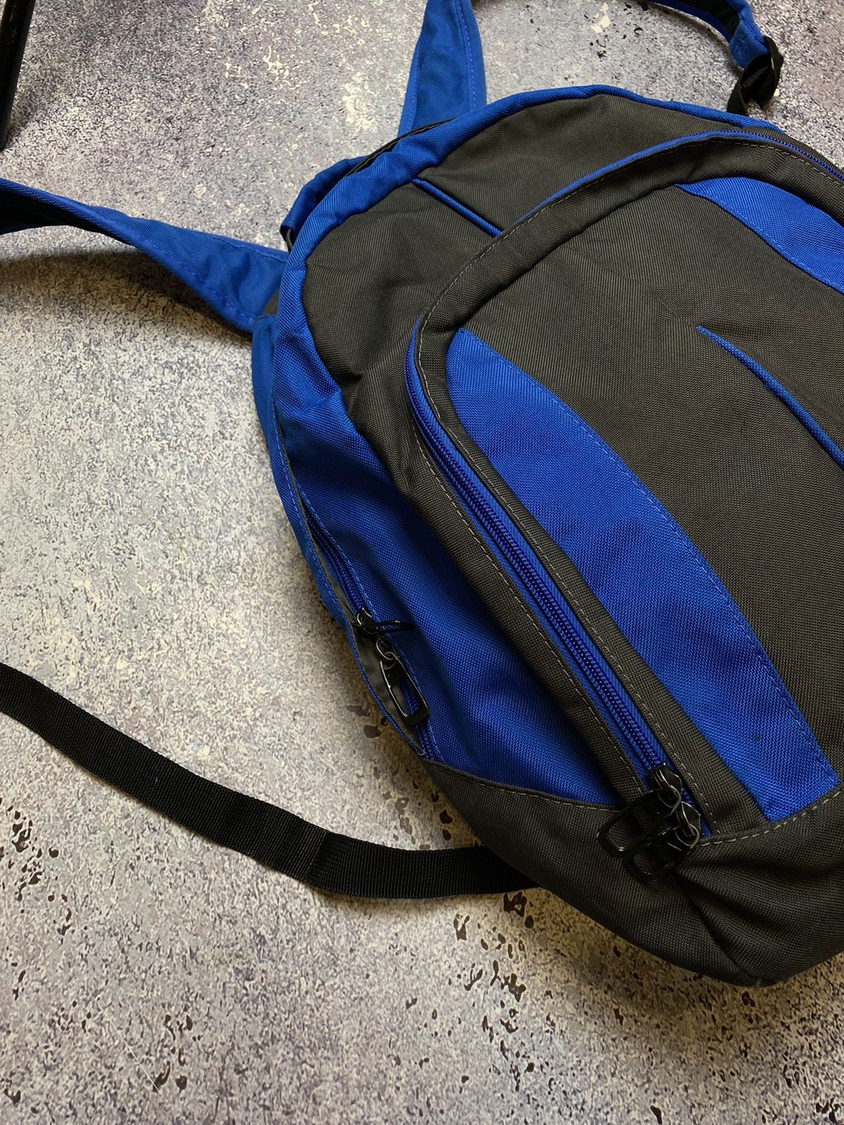 Nike × Vintage 💥VINTAGE NIKE SWOOSH BACKPACK Y2K Size ONE SIZE - 5 Thumbnail
