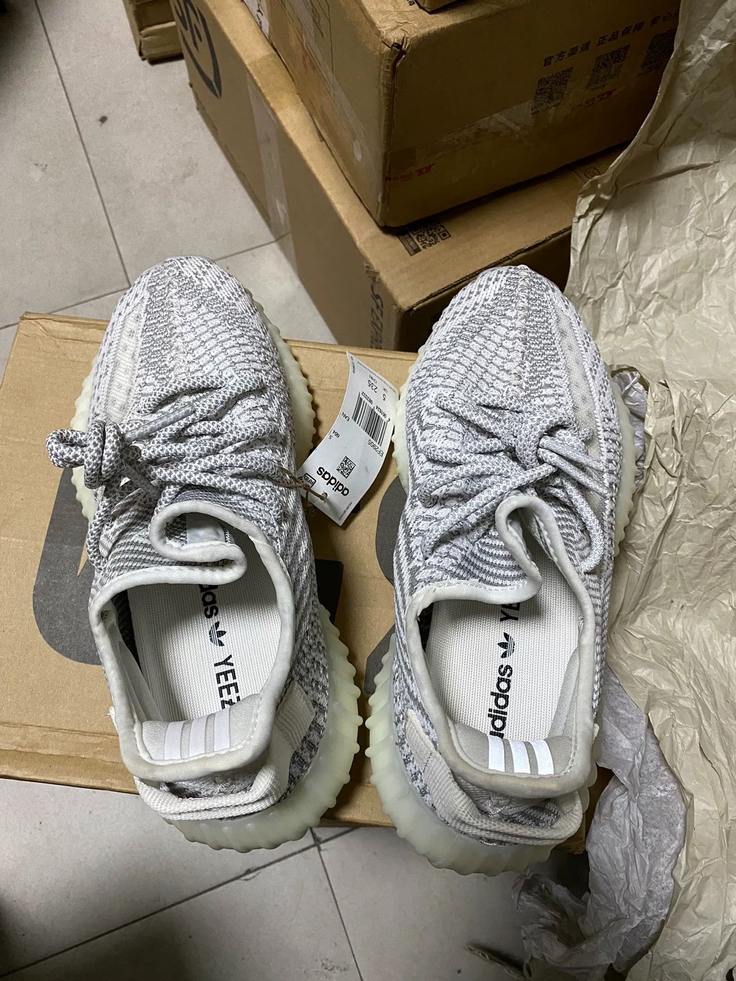 Adidas Adidas YEEZY350 White Lowtop Sneakers 38 Men Size US 6 / EU 39 - 1 Thumbnail