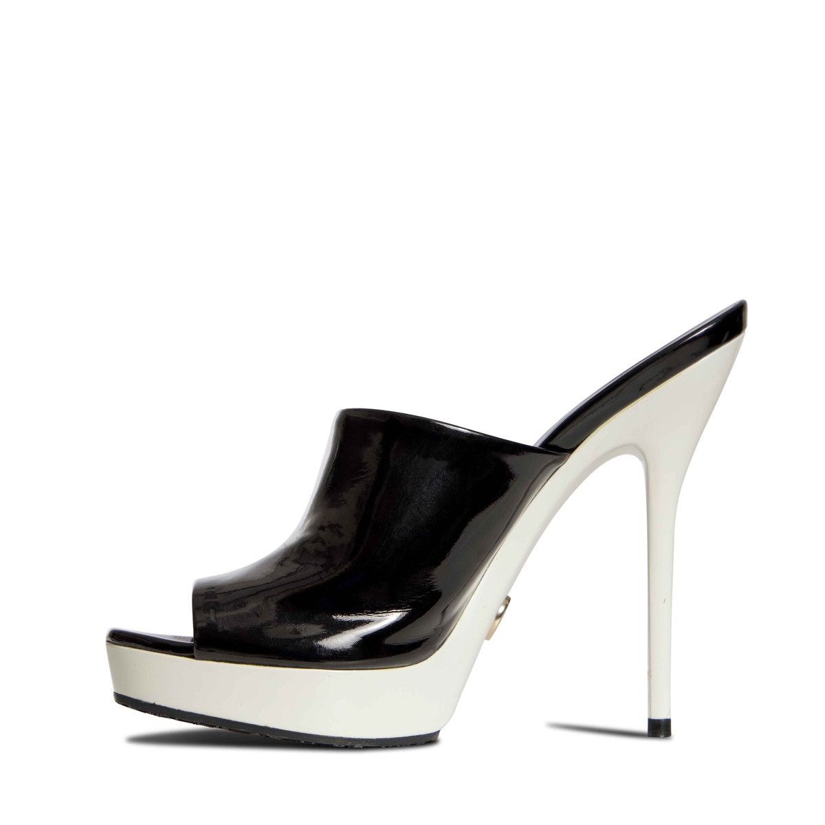 Gucci PATENT LEATHER SANDALS Size US 6 / IT 36 - 3 Thumbnail