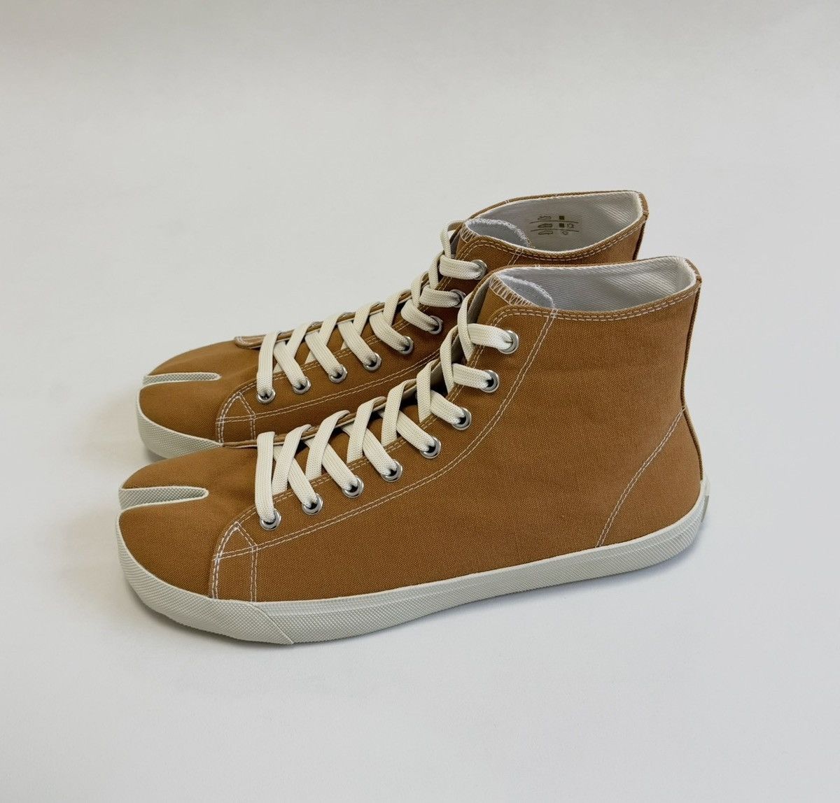 Maison Margiela Orange Canvas High Top Tabi Sneakers Size US 11 / EU 44 - 3 Thumbnail