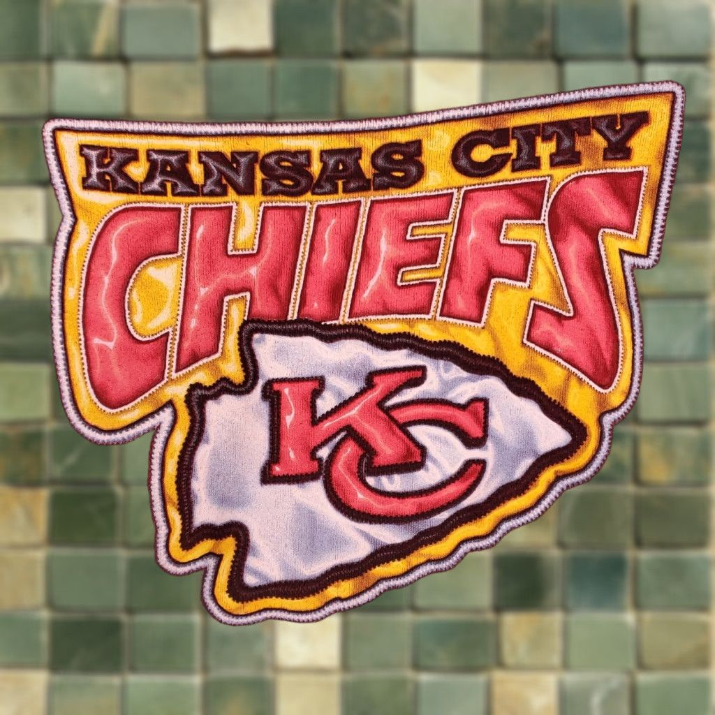 Pro Player VINTAGE Kansas City Chiefs Pro Player Sweatshirt 90s Graffiti Made USA Mens XXL Red Pullover Sweatshirt Mens 2XL Size US XXL / EU 58 / 5 - 1 Thumbnail