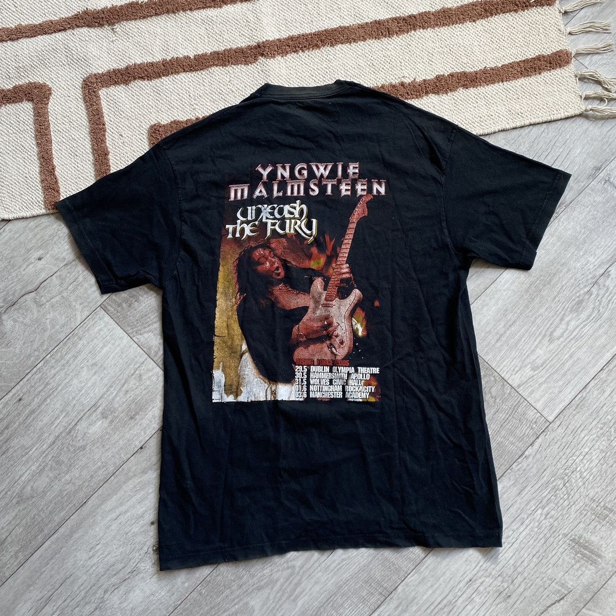 Band Tees VINTAGE YNGWIE MALMSTEEN RISING FORCE TOUR T SHIRT Size US M / EU 48-50 / 2 - 2 Thumbnail