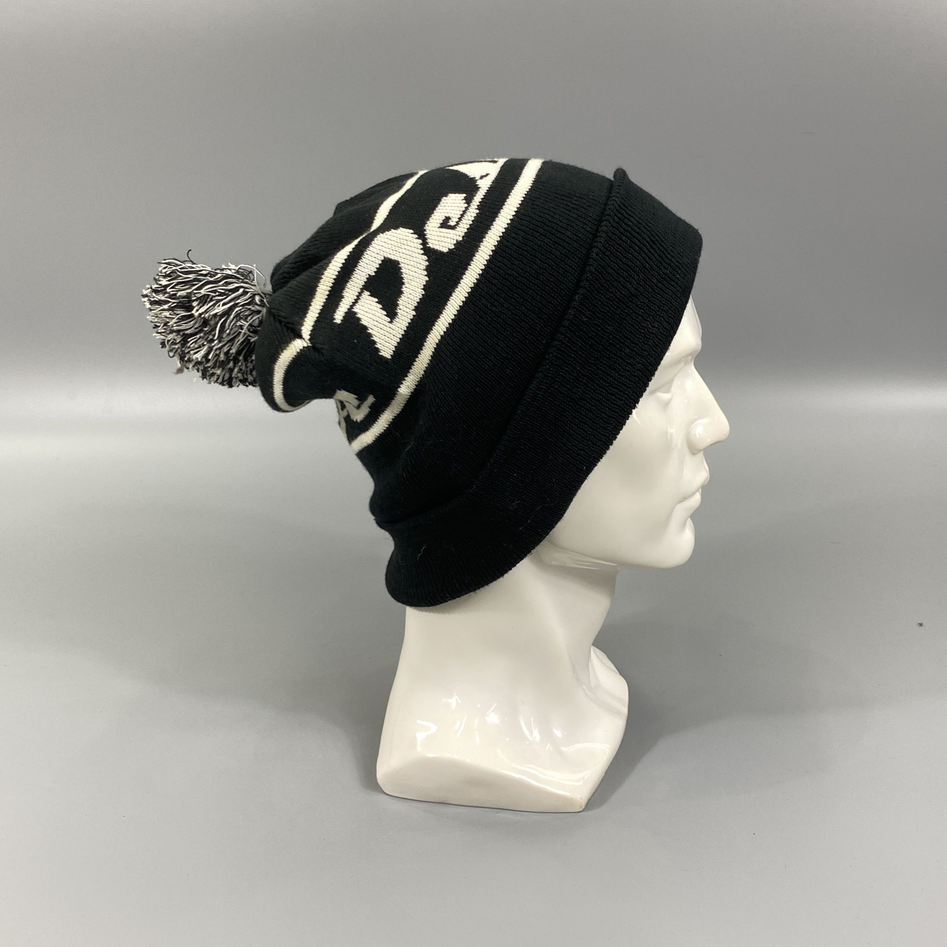 Japanese Brand Gauge Design Beanie Hat Pom Pom -BN875 Size ONE SIZE - 4 Thumbnail