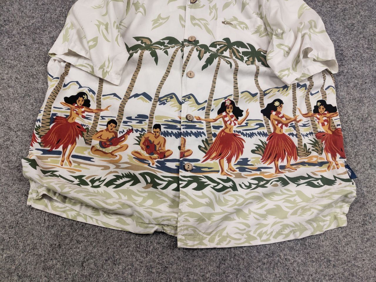Quiksilver Vintage Quiksilver hawaiian Art Light Cotton Blend Shirt Size US M / EU 48-50 / 2 - 9 Thumbnail