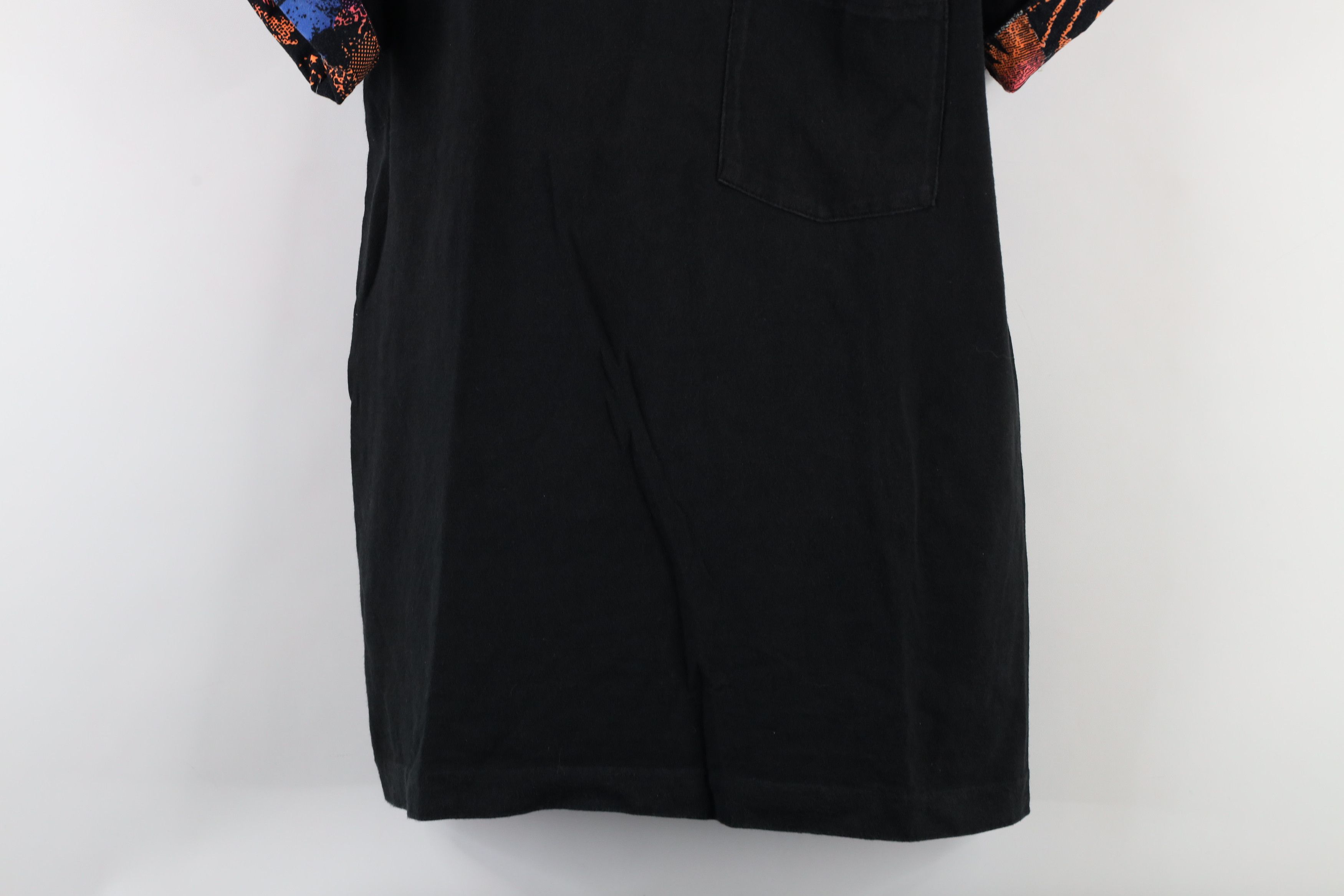 Vintage Vintage 90s Streetwear Abstract Flip Cuff Pocket T-Shirt USA Size US M / EU 48-50 / 2 - 3 Thumbnail