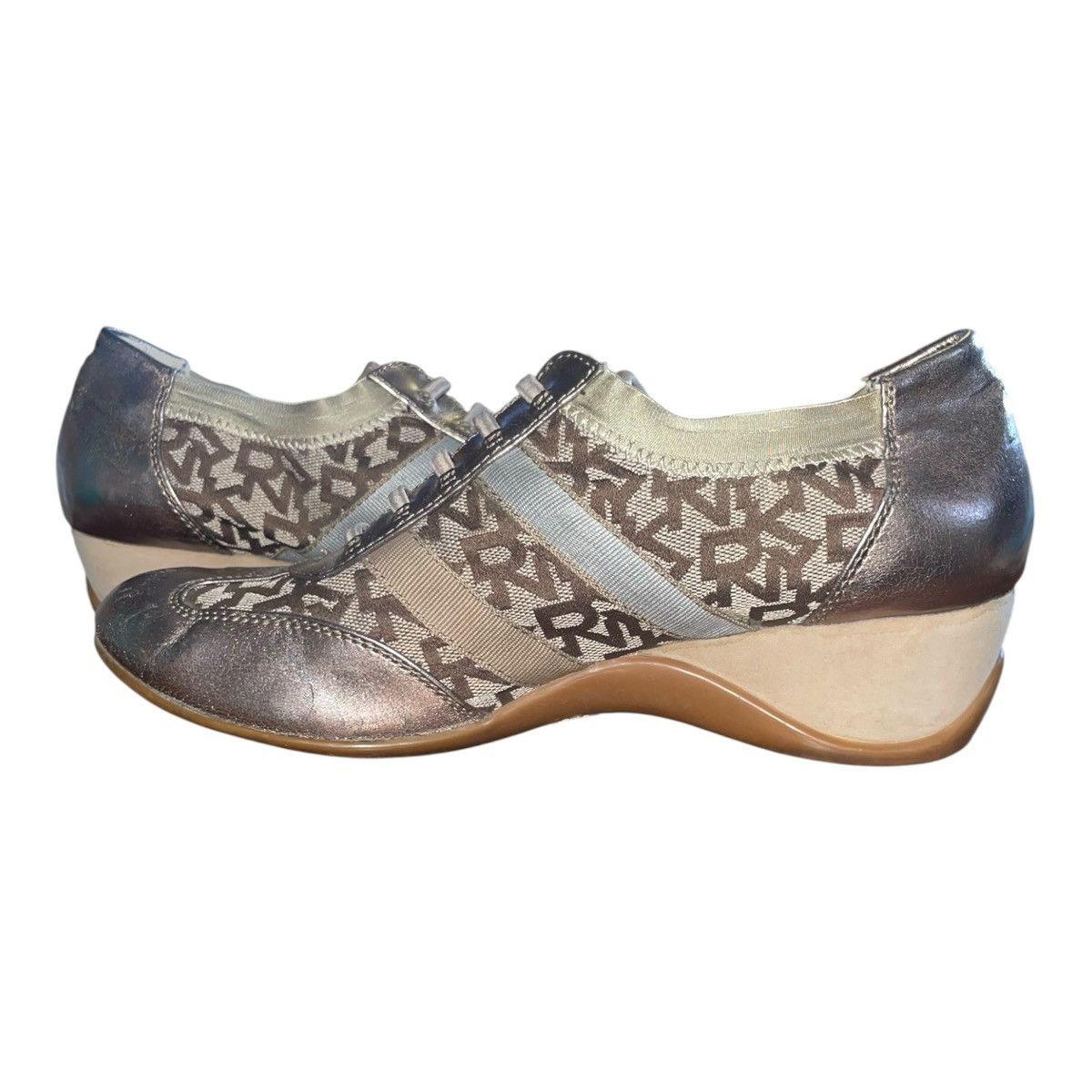 DKNY Vintage DKNY women’s brown wedge athletic shoes sneakers 7.5 Size US 7.5 / IT 37.5 - 3 Thumbnail