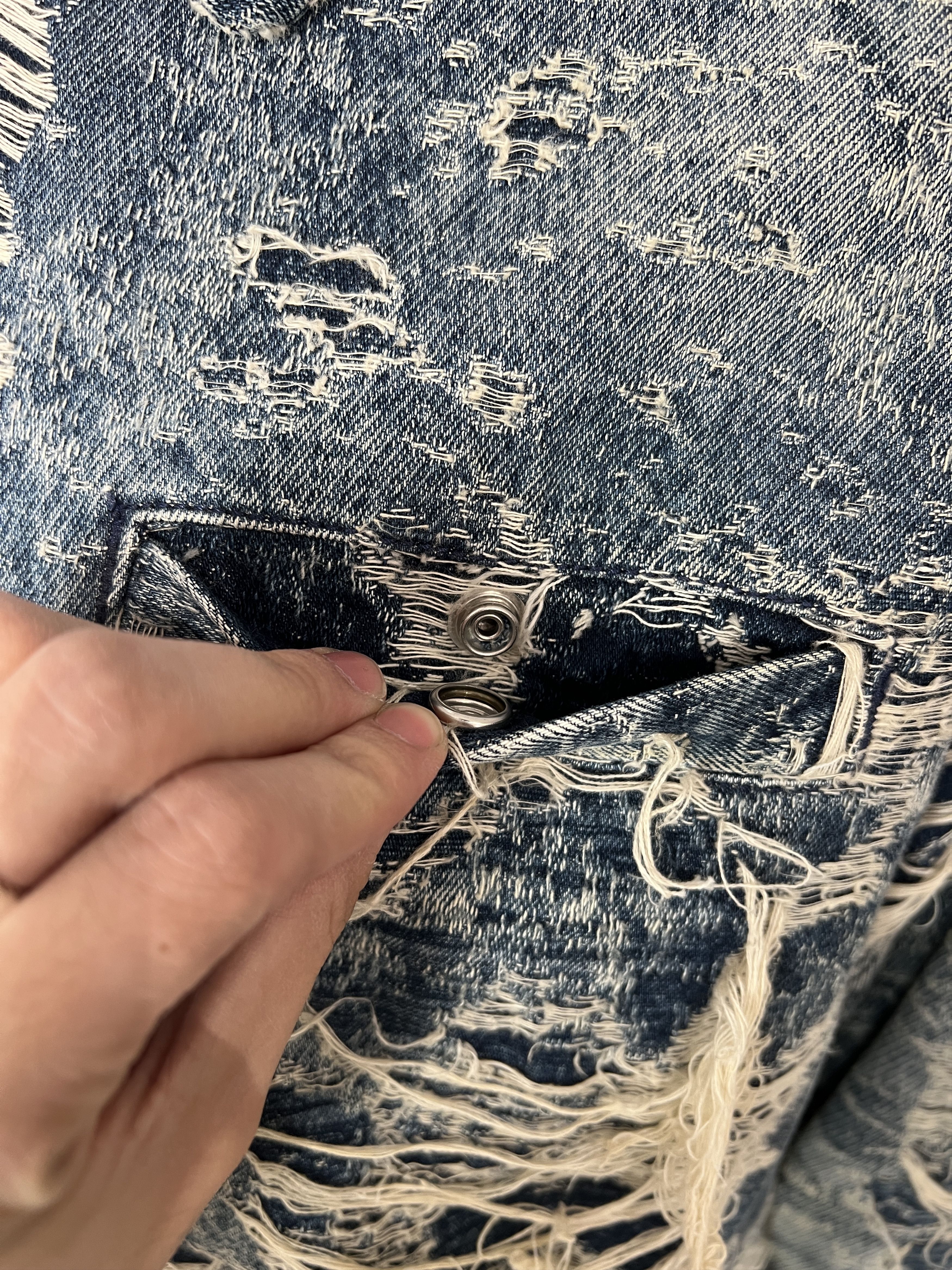 Diesel Diesel distressed denim jacket D-Ivar Size US S / EU 44-46 / 1 - 6 Thumbnail
