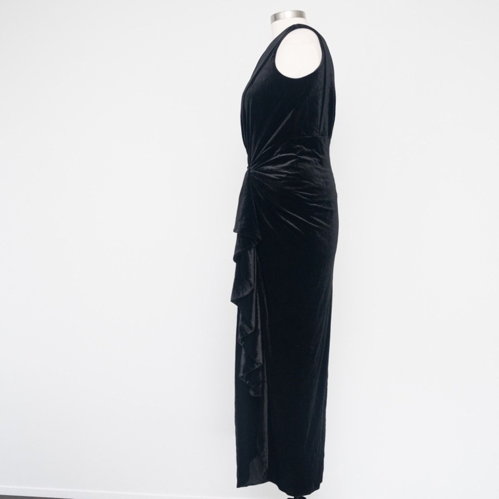 Tadashi Shoji Tadashi Shoji. Velvet Draped One-Shoulder Gown. Size L / US 10 / IT 46 - 8 Thumbnail
