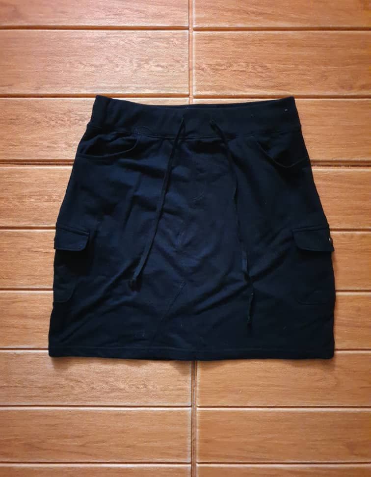 Japanese Brand Harajuku Japanese style cargo black skirt Size 29" - 1 Thumbnail