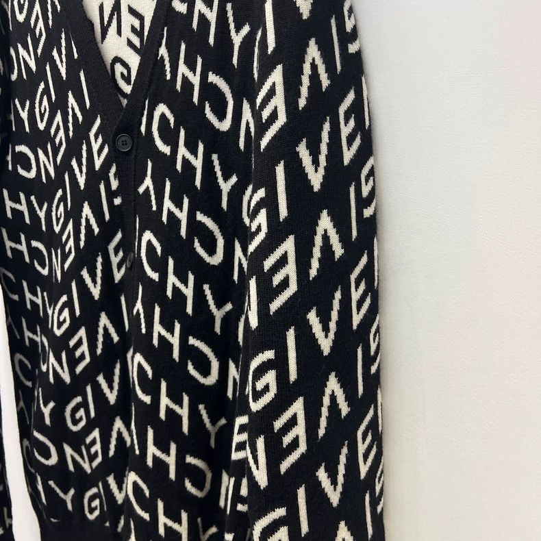 Givenchy Full print logo wool cardigan XL size new