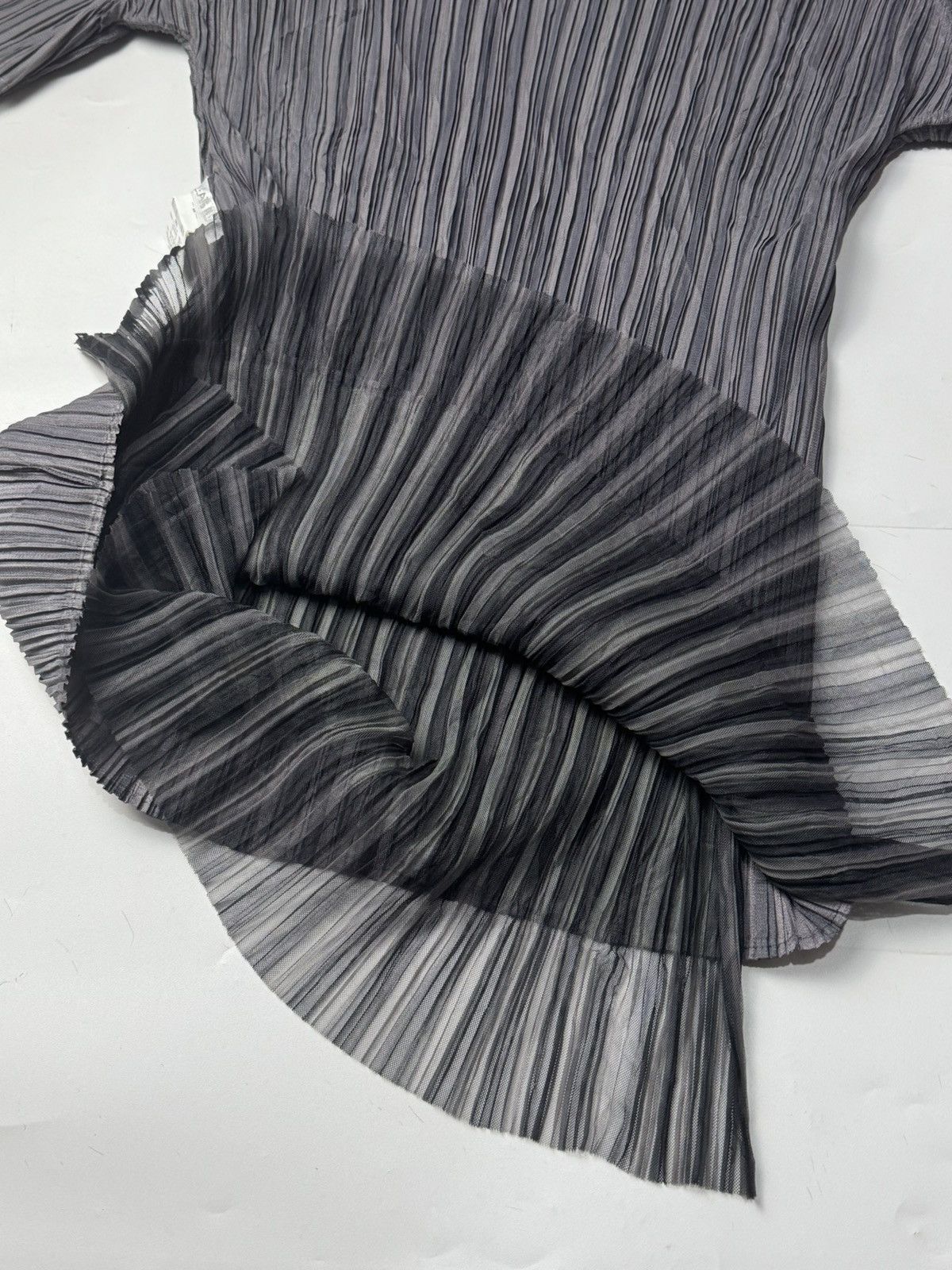 Pleats Please Issey Miyake Pleats Please Issey Miyake Double Layers Shirt Size L / US 10 / IT 46 - 5 Thumbnail