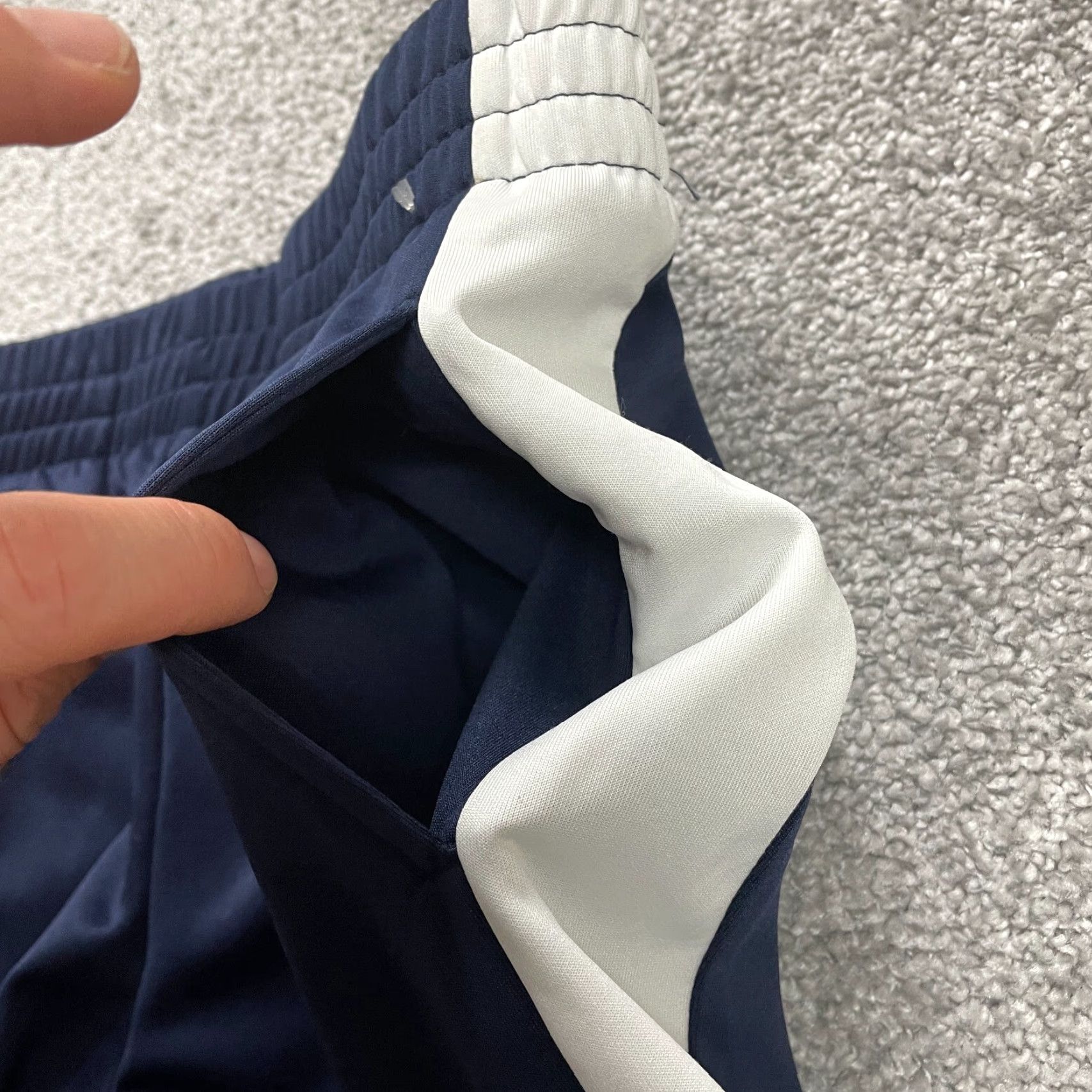 Vintage VINTAGE Royal Blue Track Pants Womens Juniors L Blue Polyester Spandex Tapered Leg Elastic 29x27 Pockets Athletic Size 36" / US 14 / IT 50 - 4 Thumbnail