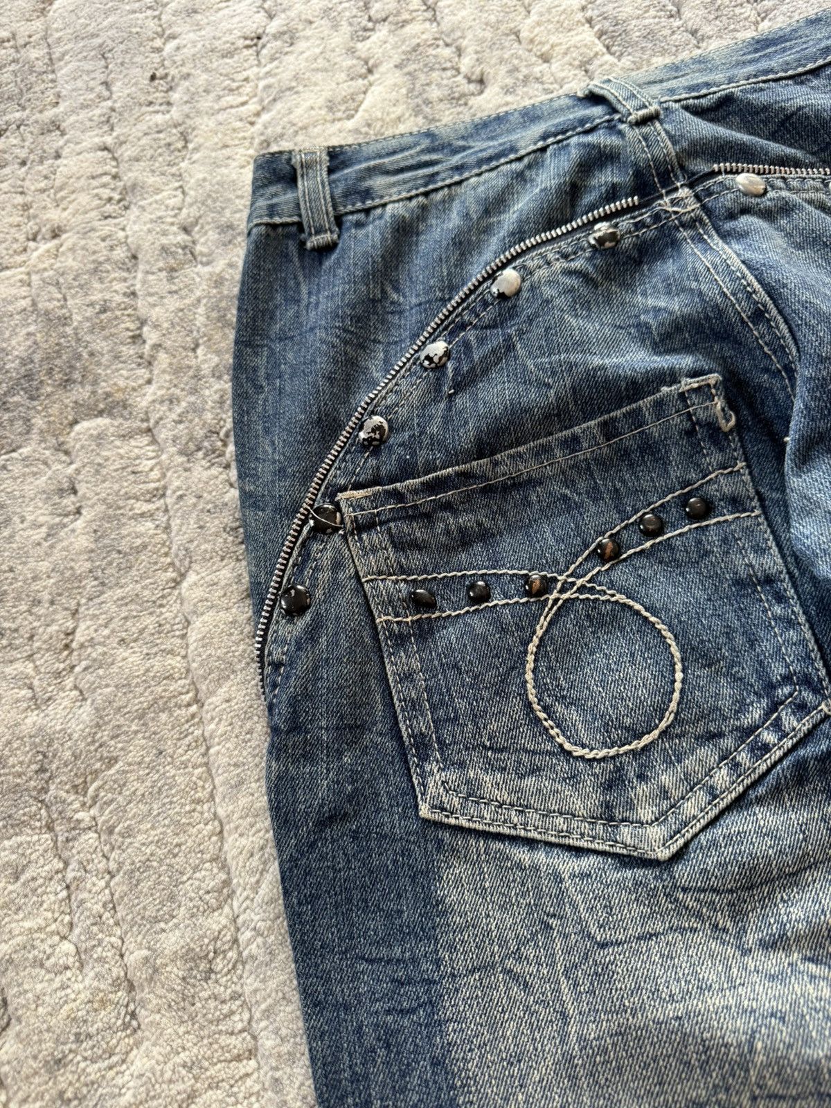 Le Grande Bleu (L.G.B.) T.S.H.H Japan Avant Garde Studded Zipper Denim Jeans Size US 28 / EU 44 - 15 Thumbnail