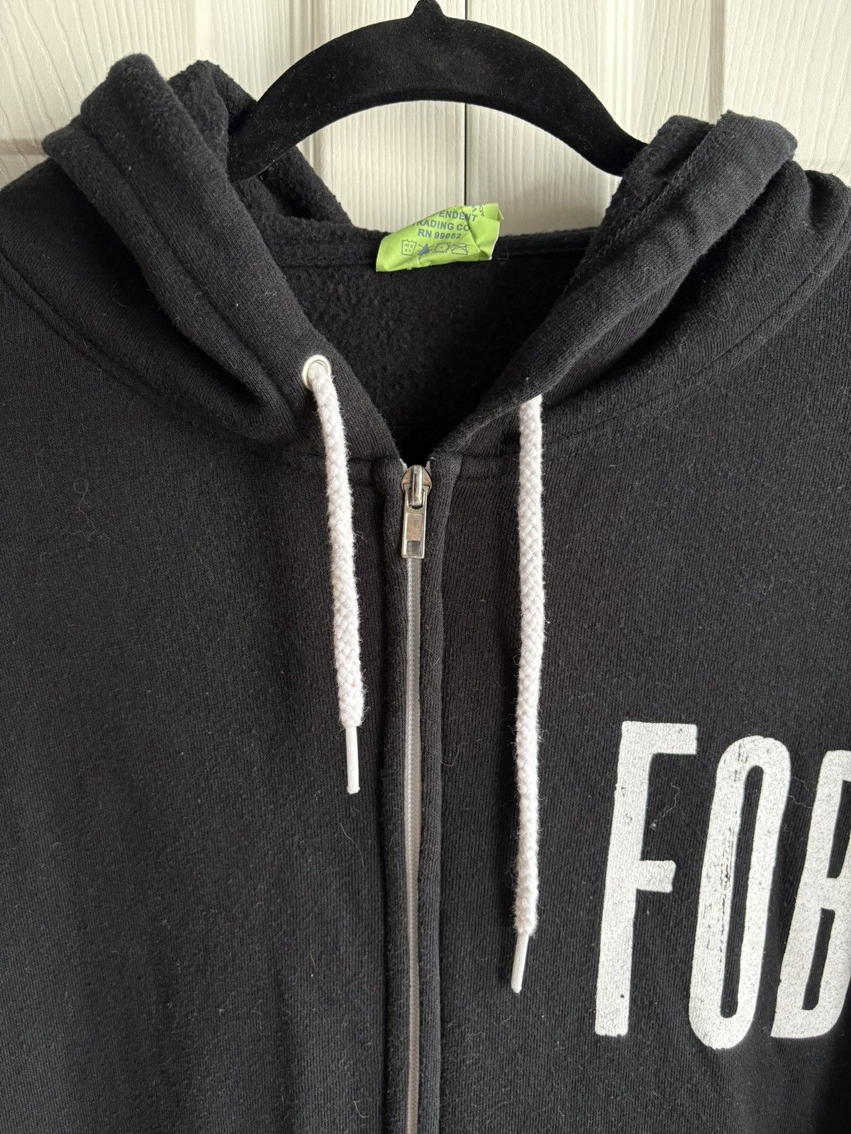 Band Tees × Vintage Fall Out Boy Rock Band Vintage Streetwear L Black Hoodie Size US L / EU 52-54 / 3 - 3 Thumbnail