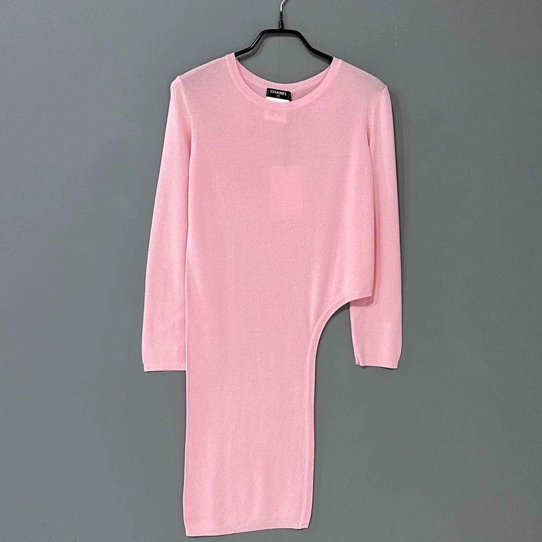 Chanel ChanelPink irregular knitted undershirt 2503-Nextarrow Size XXS / US 00 / IT 34 - 1 Thumbnail