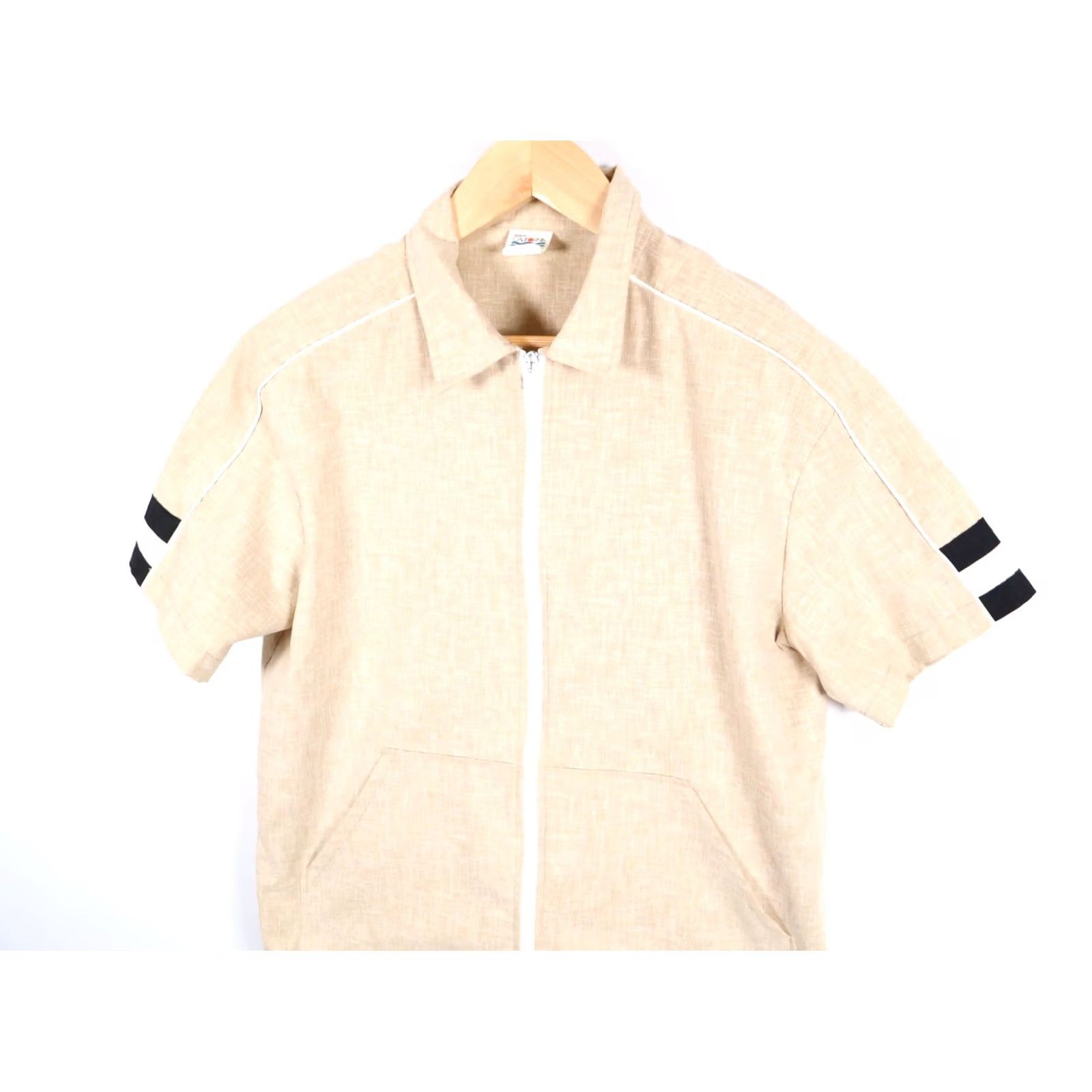 JCPenney VTG J. C. Penney Zip Shirt Mens Large Beige 70s Style California Styled in California Pullover? No, it's a zip-up button-front shirt. Size US L / EU 52-54 / 3 - 7 Thumbnail