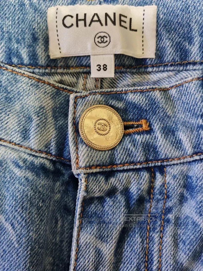 Chanel Chanel 23N straight full logo sequin jeans Size 25" / US 0 / IT 36 - 2 Thumbnail