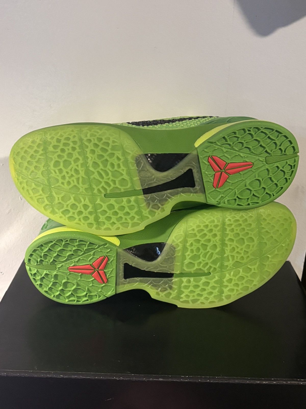 Nike Nike Zoom Kobe VI 6 Protro Grinch 2020 Size 9 M (CW2190-300) Size US 9 / EU 42 - 4 Thumbnail
