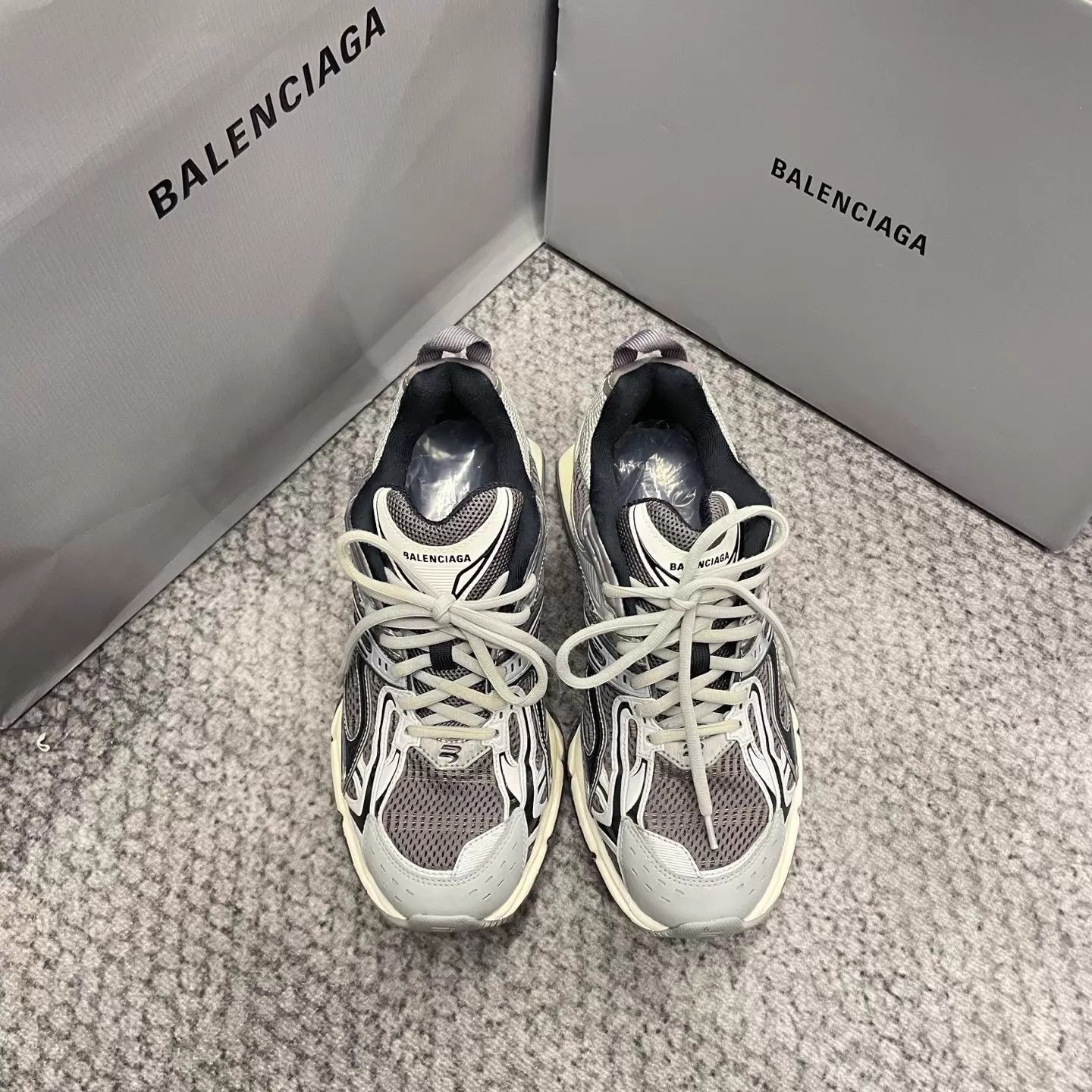 Balenciaga Gray Lowtop Sneakers Size 7 Size US 7 / EU 40 - 1 Thumbnail