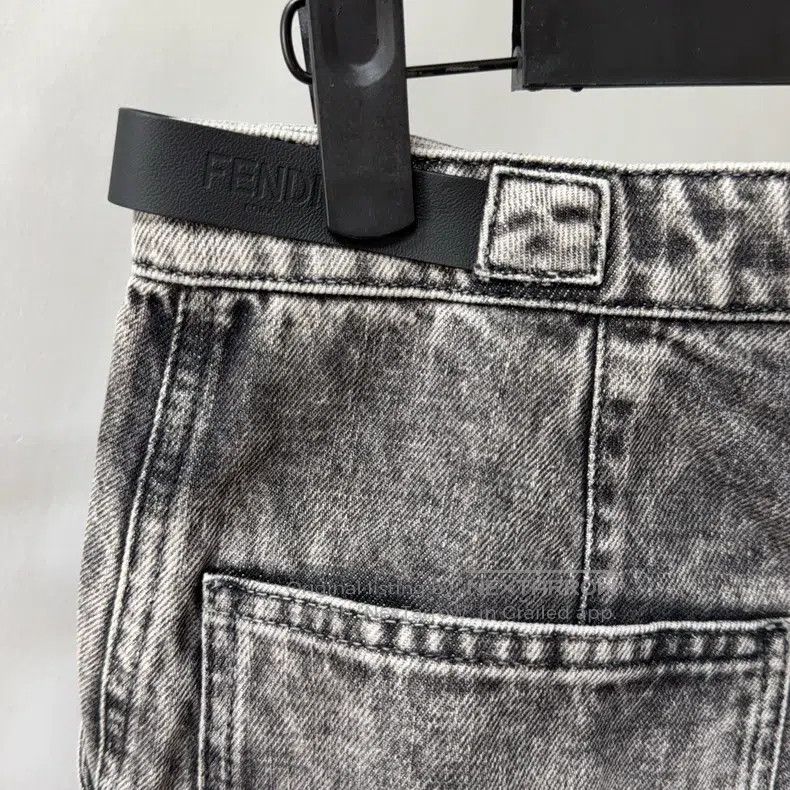 Fendi Fendi Grey Vintage Distressed Mid-waist Flare Jeans Size 25" / US 0 / IT 36 - 8 Thumbnail