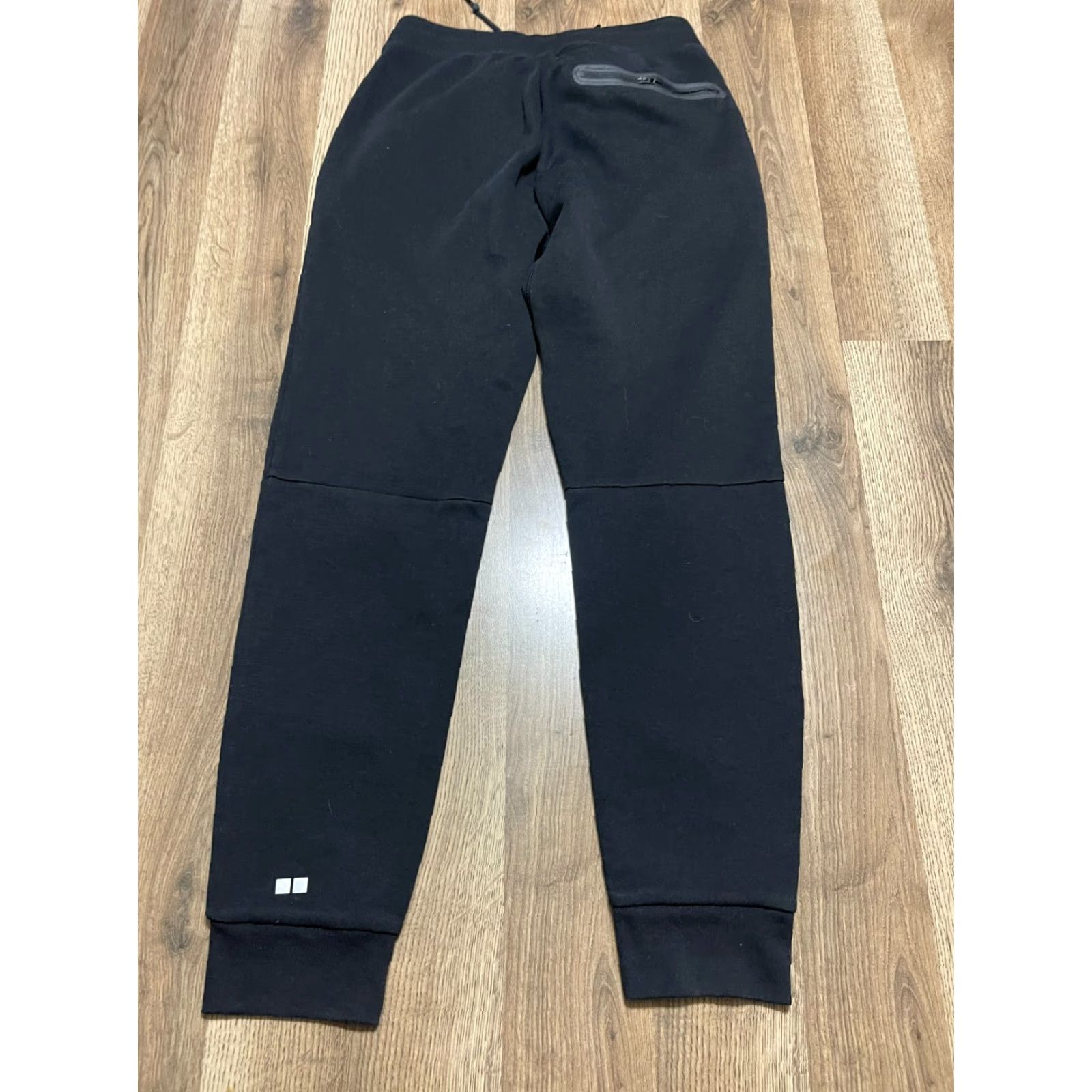 Uniqlo Uniqlo Sweatpants Black Women's Size Small Tie Waist Casual Pants Regular Inseam 27.5 in Tapered Size 28" / US 6 / IT 42 - 2 Thumbnail
