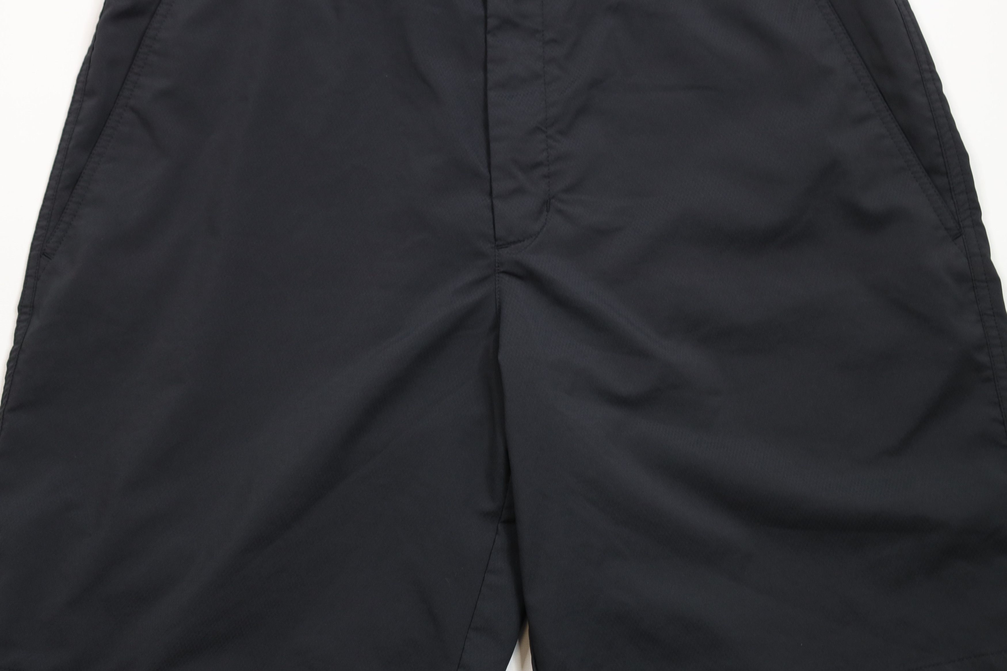Nike × Vintage Nike Golf Flat Front Tech Golfing Golf Chino Shorts Black Size US 34 / EU 50 - 3 Thumbnail