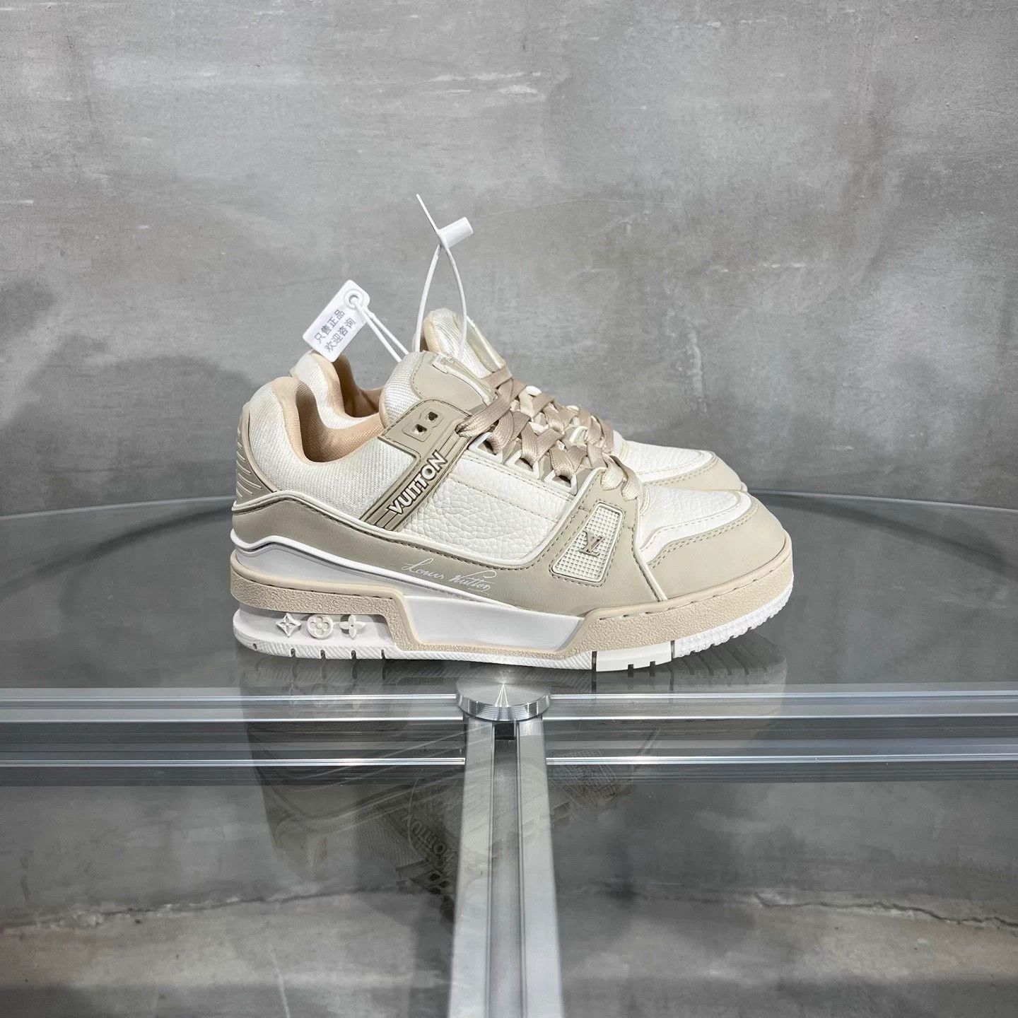 Louis Vuitton LV Trainer White Gray UK2.5 36.5 Size US 5.5 / IT 35.5 - 3 Thumbnail