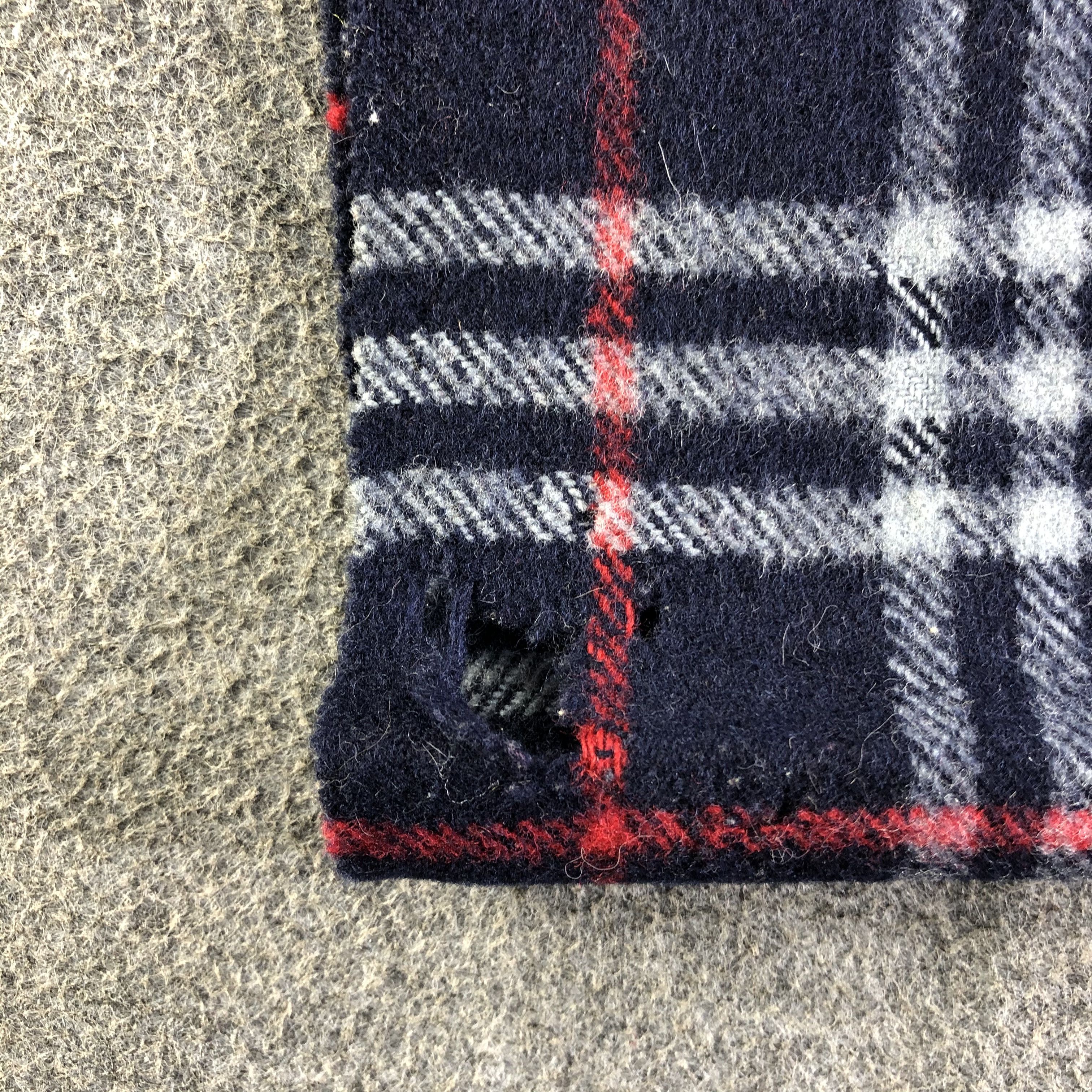 Burberry Burberry Scarf / Muffler / Neckwear P310 Size ONE SIZE - 5 Thumbnail