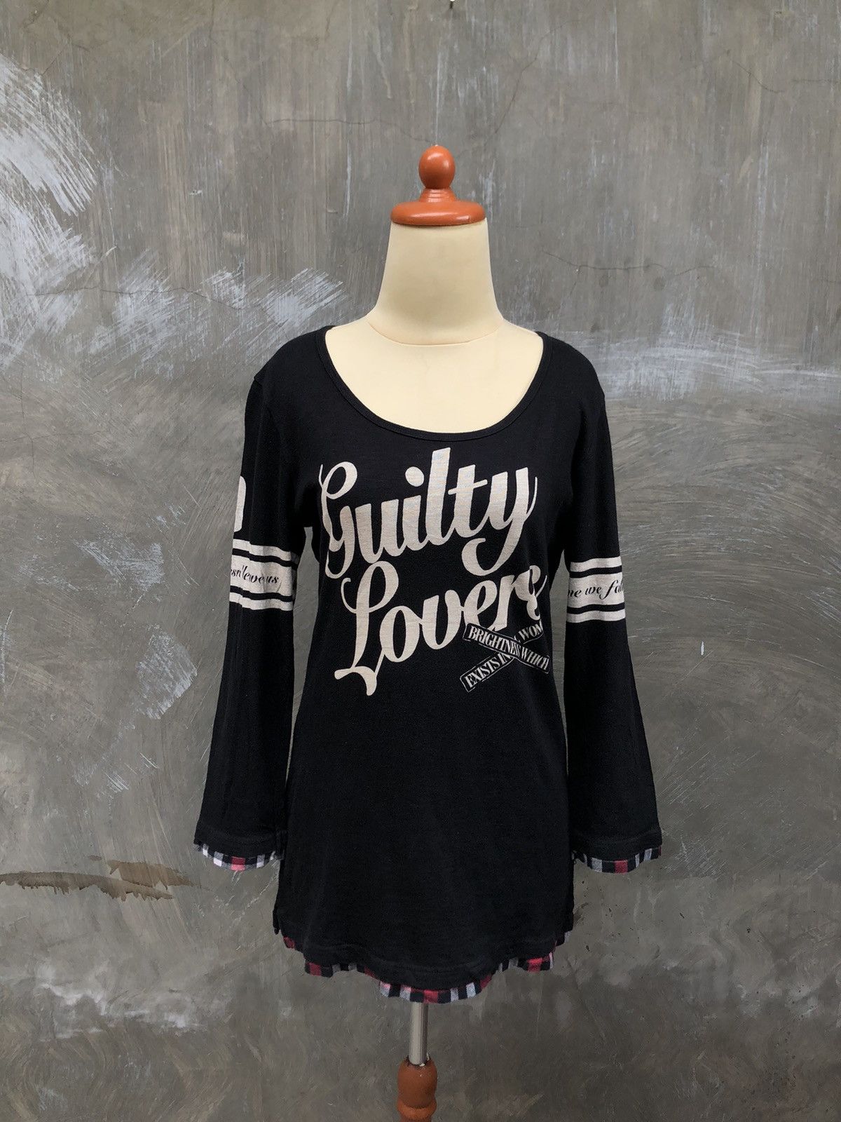 Japanese Brand × Le Grande Bleu (L.G.B.) Y2K💥 Under Wraps Guilty Lovers Longsleeve Size L / US 10 / IT 46 - 1 Thumbnail