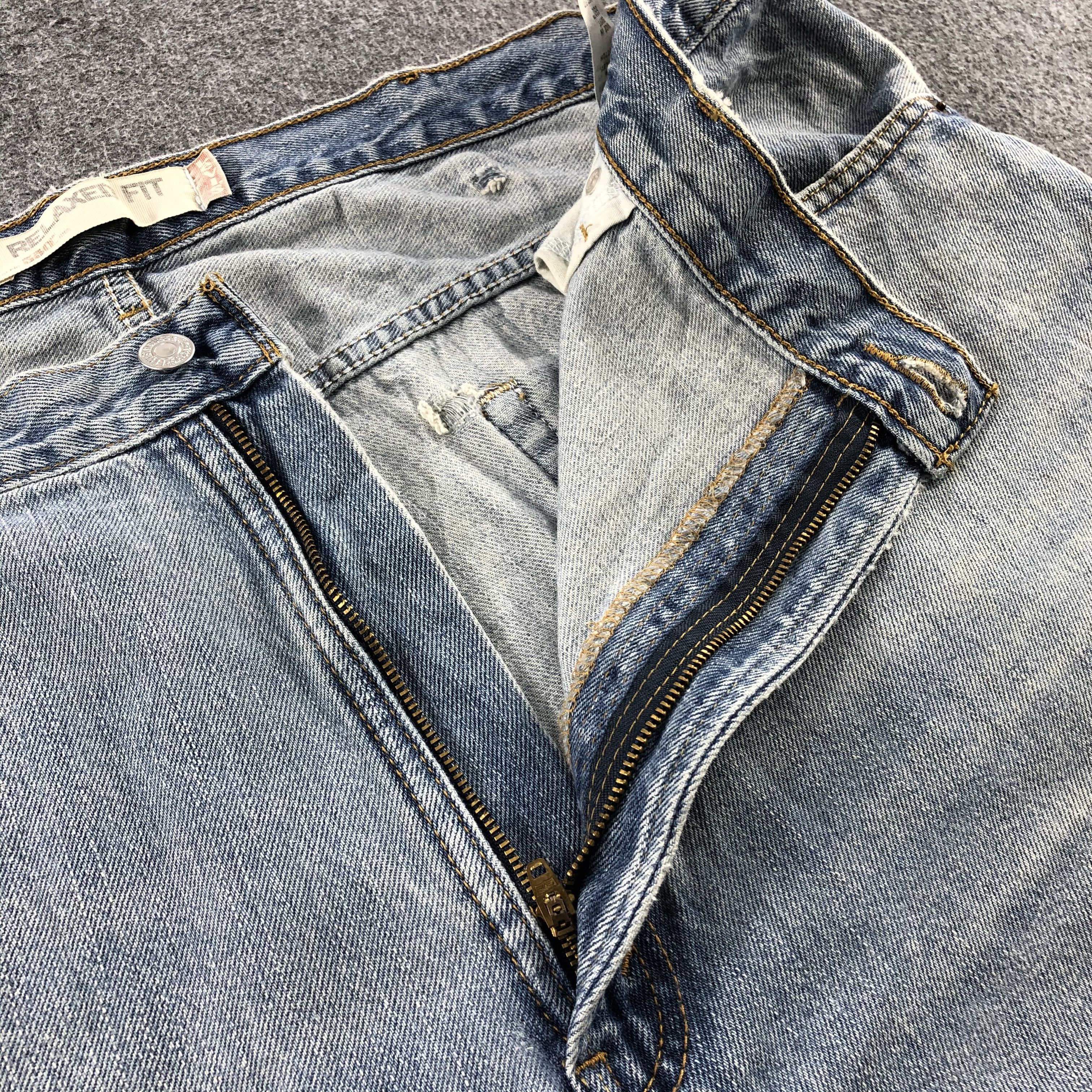 Levi's Vintage Levis 550 Light Wash Jeans-J1291 Size US 43 - 9 Thumbnail