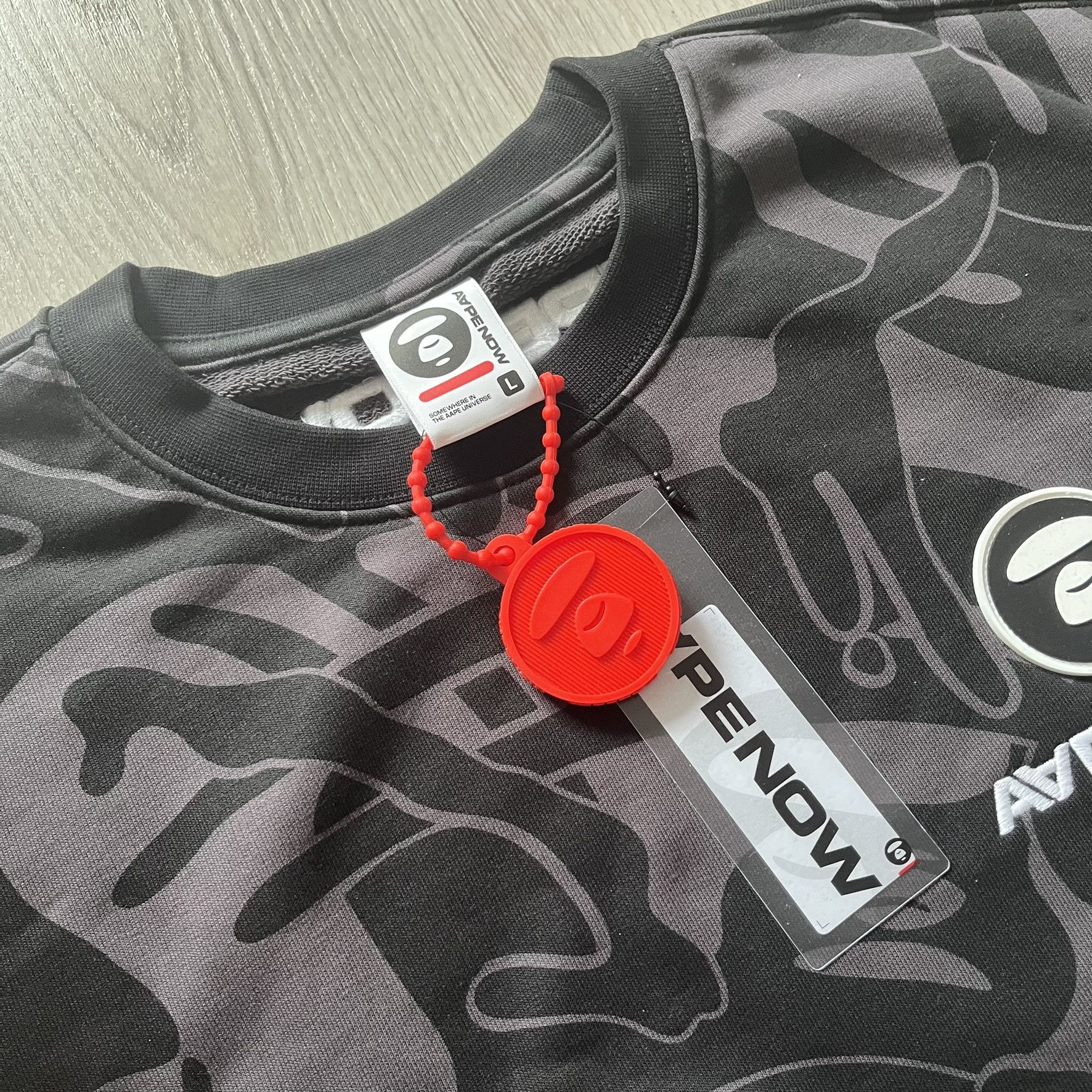 Aape AAPE By Bathing Ape Now Silicon Badge Camo Crewneck Size US L / EU 52-54 / 3 - 7 Thumbnail